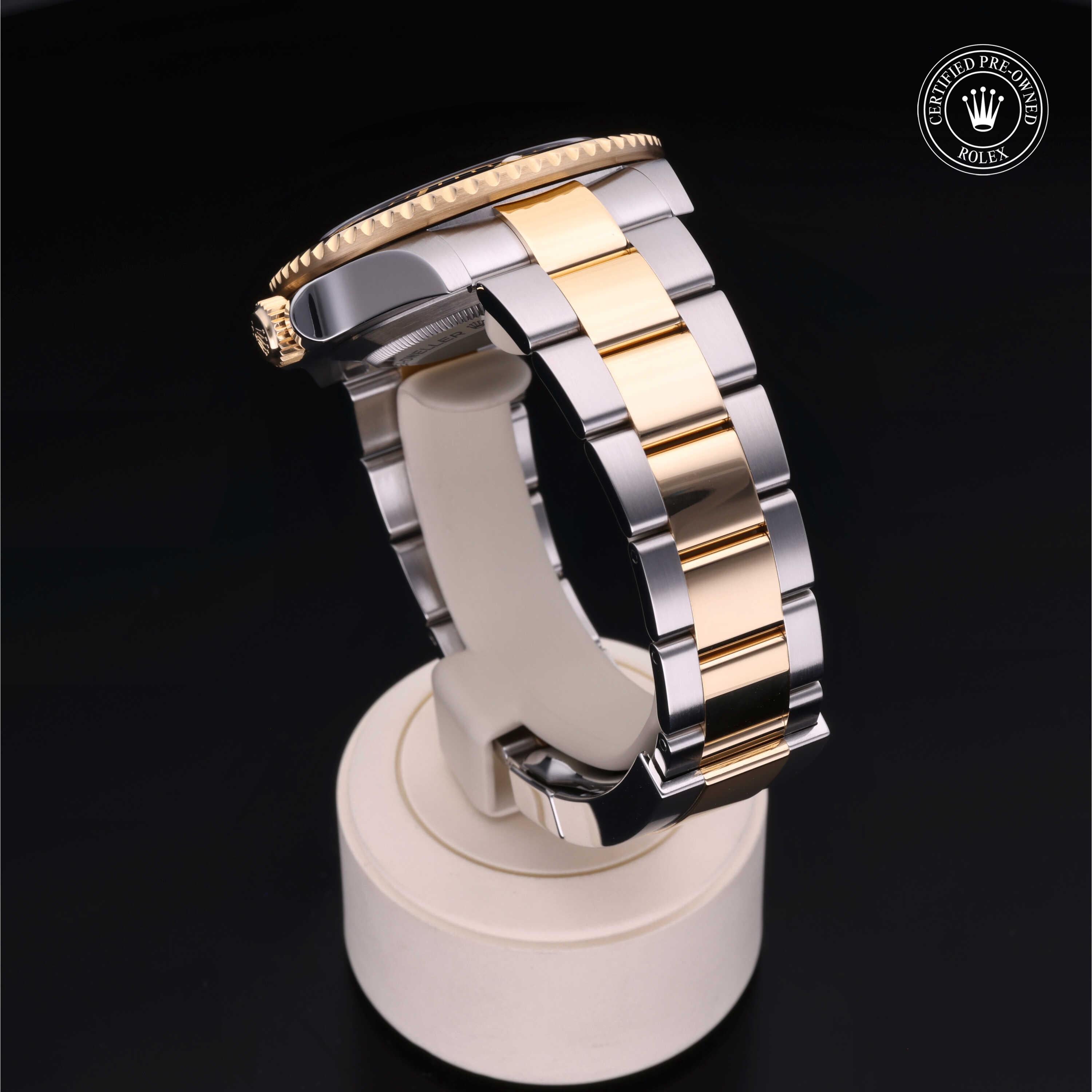 Rolex Sea-Dweller 43 - 360° view