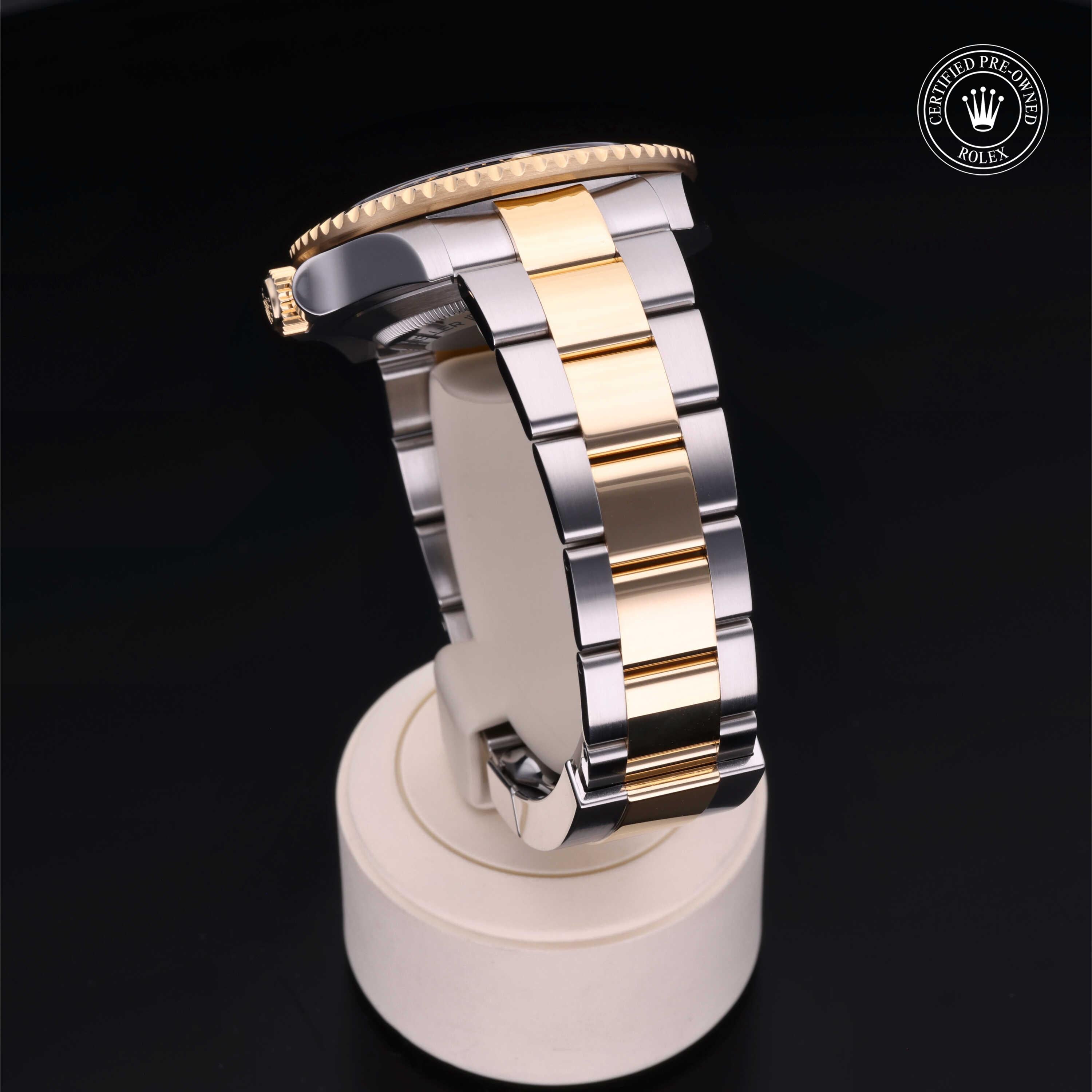 Rolex Sea-Dweller 43 - 360° view