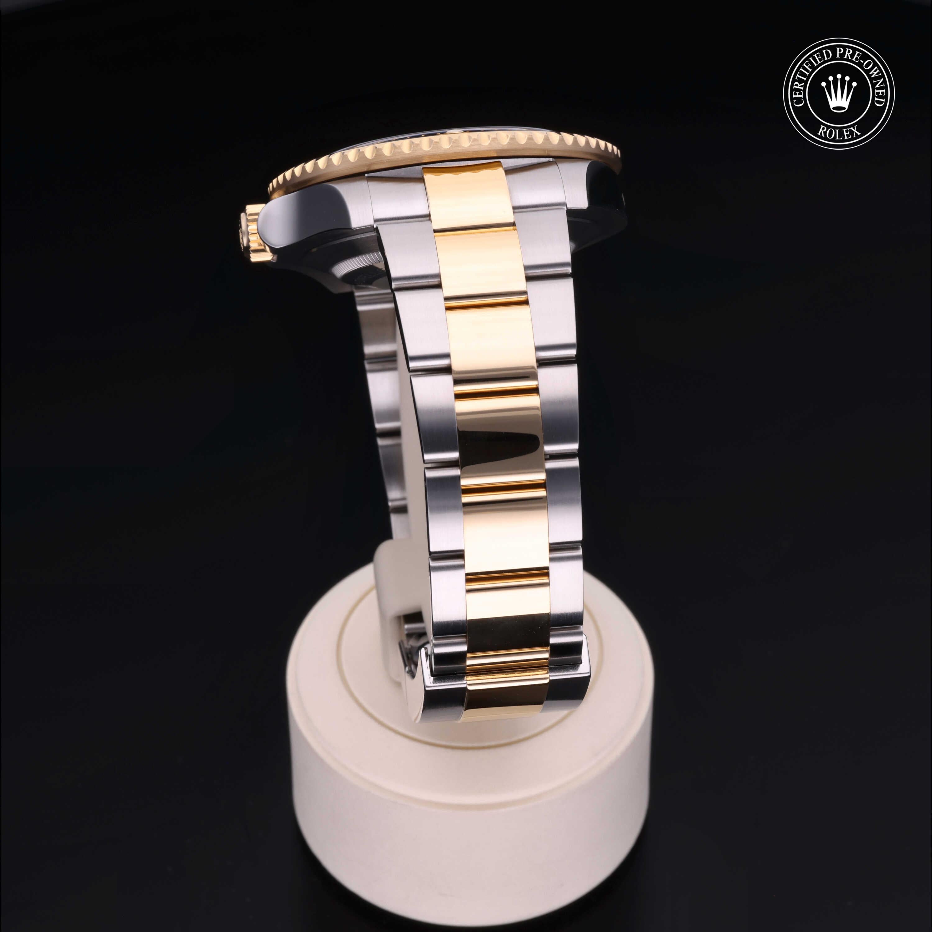 Rolex Sea-Dweller 43 - 360° view