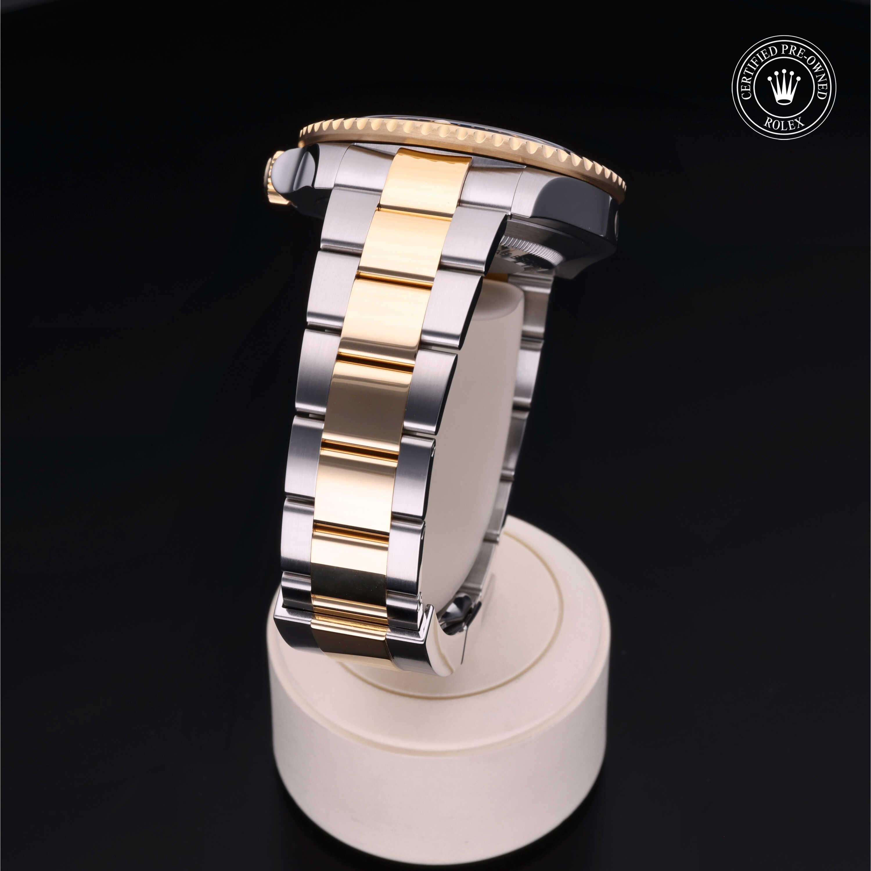 Rolex Sea-Dweller 43 - 360° view