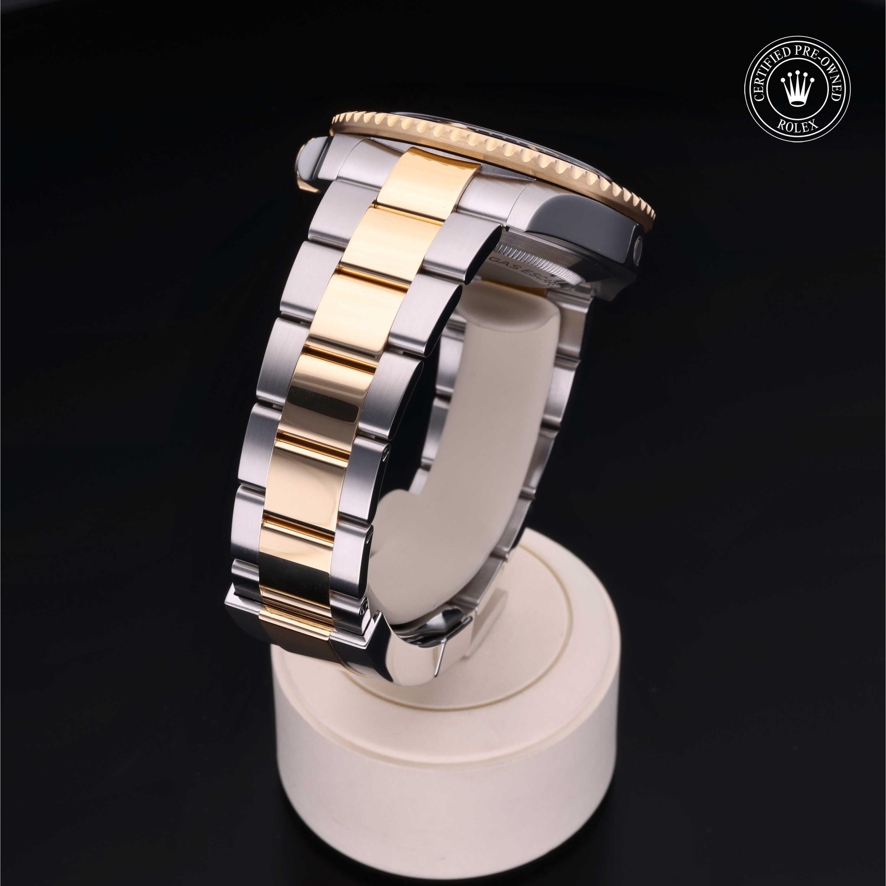 Rolex Sea-Dweller 43 - 360° view
