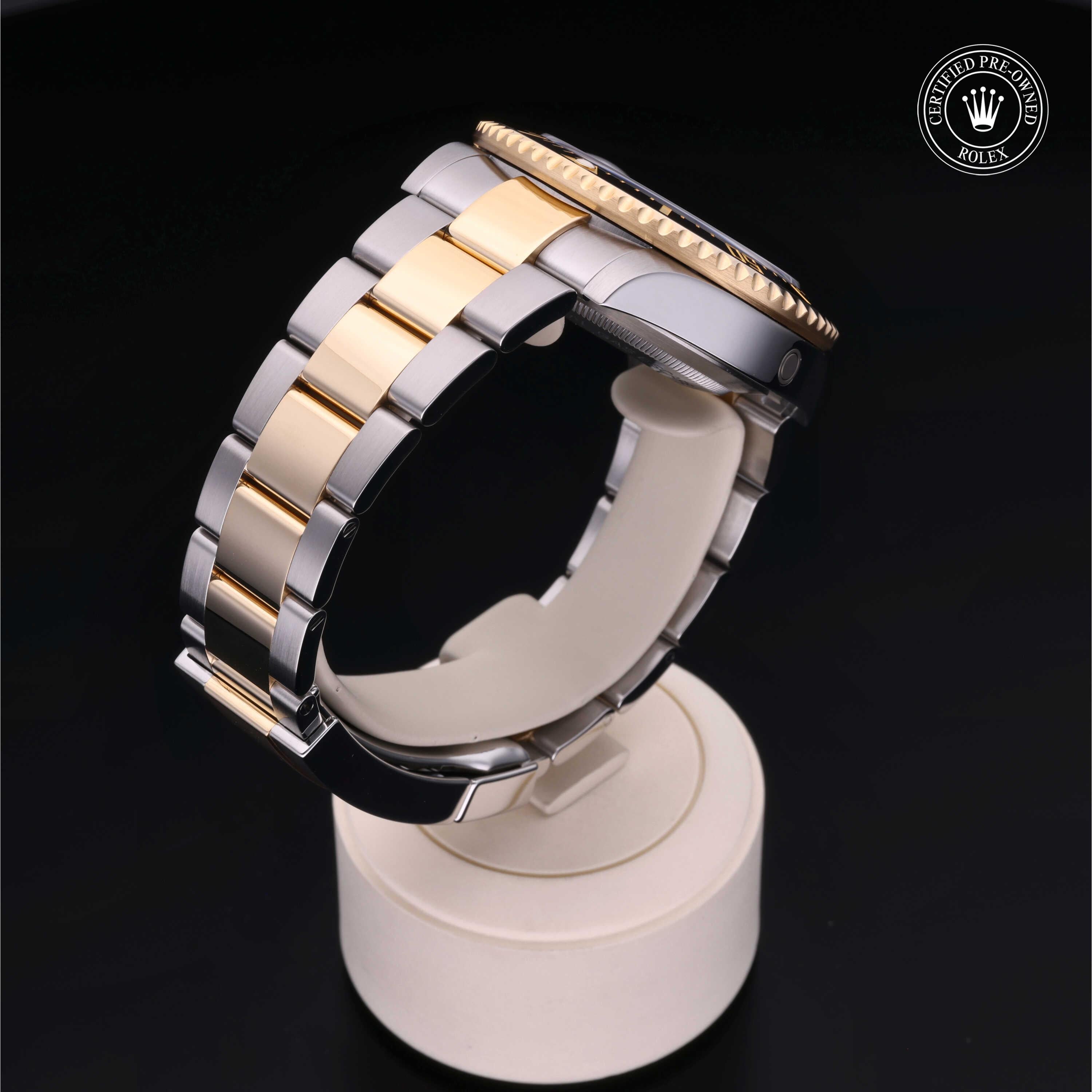 Rolex Sea-Dweller 43 - 360° view