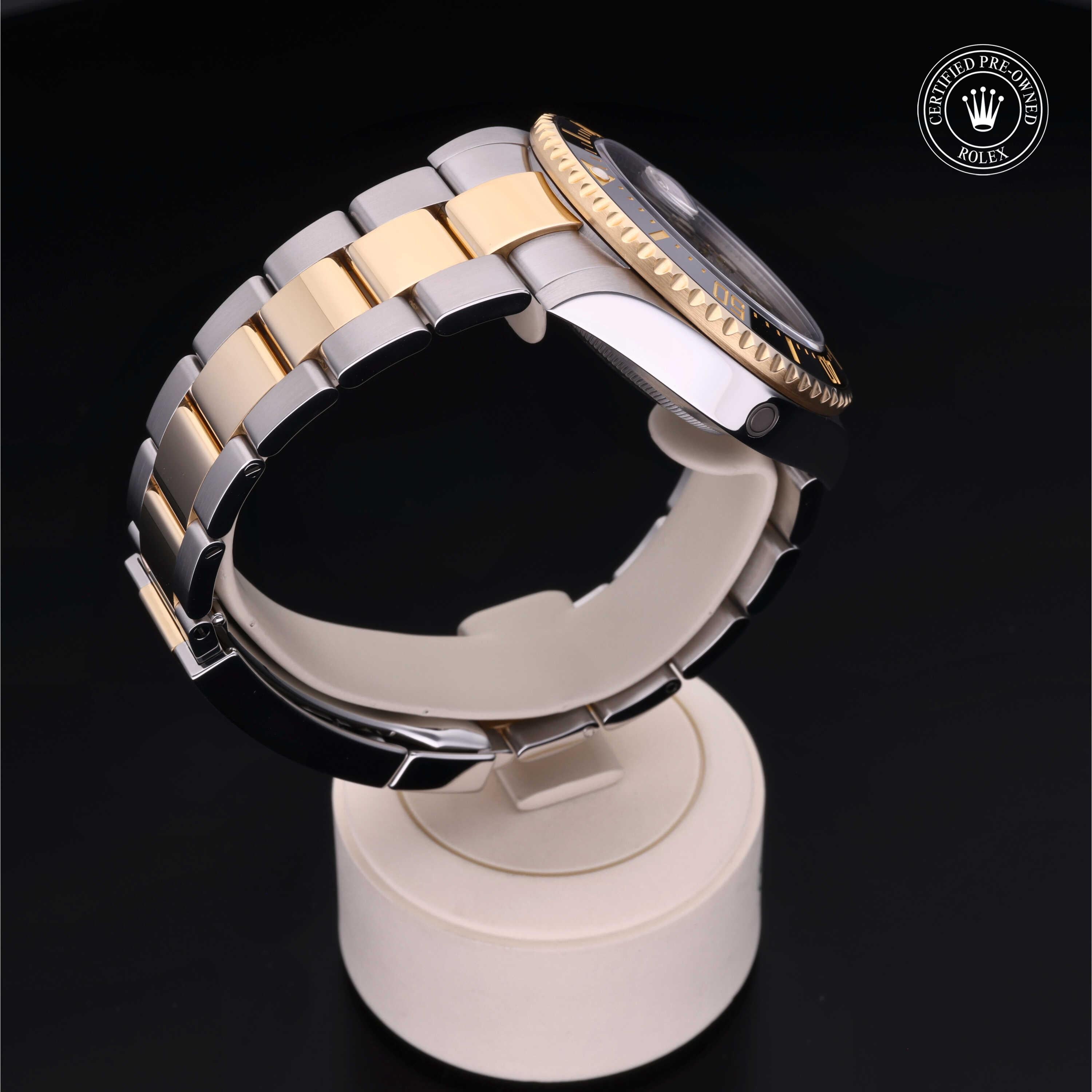 Rolex Sea-Dweller 43 - 360° view