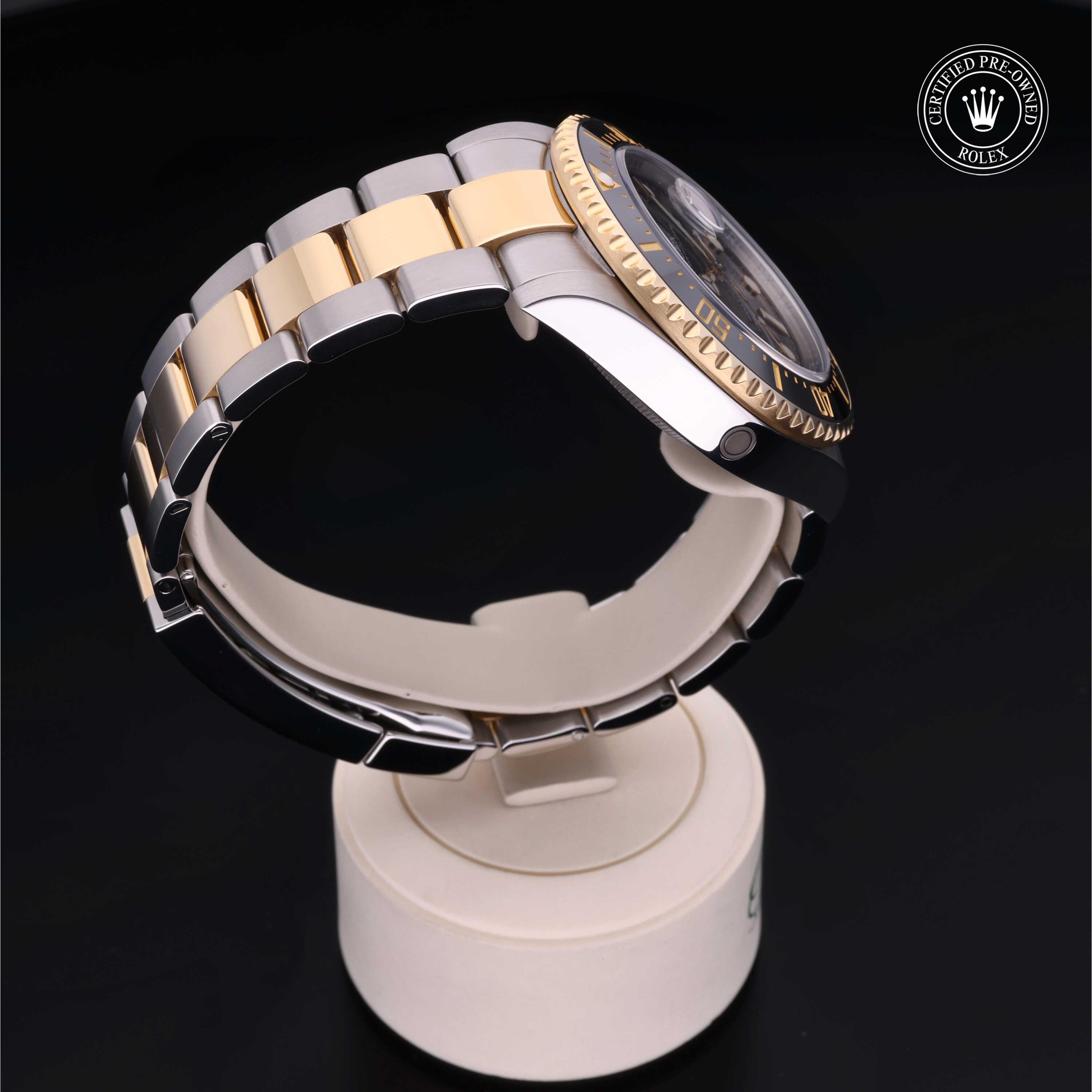 Rolex Sea-Dweller 43 - 360° view