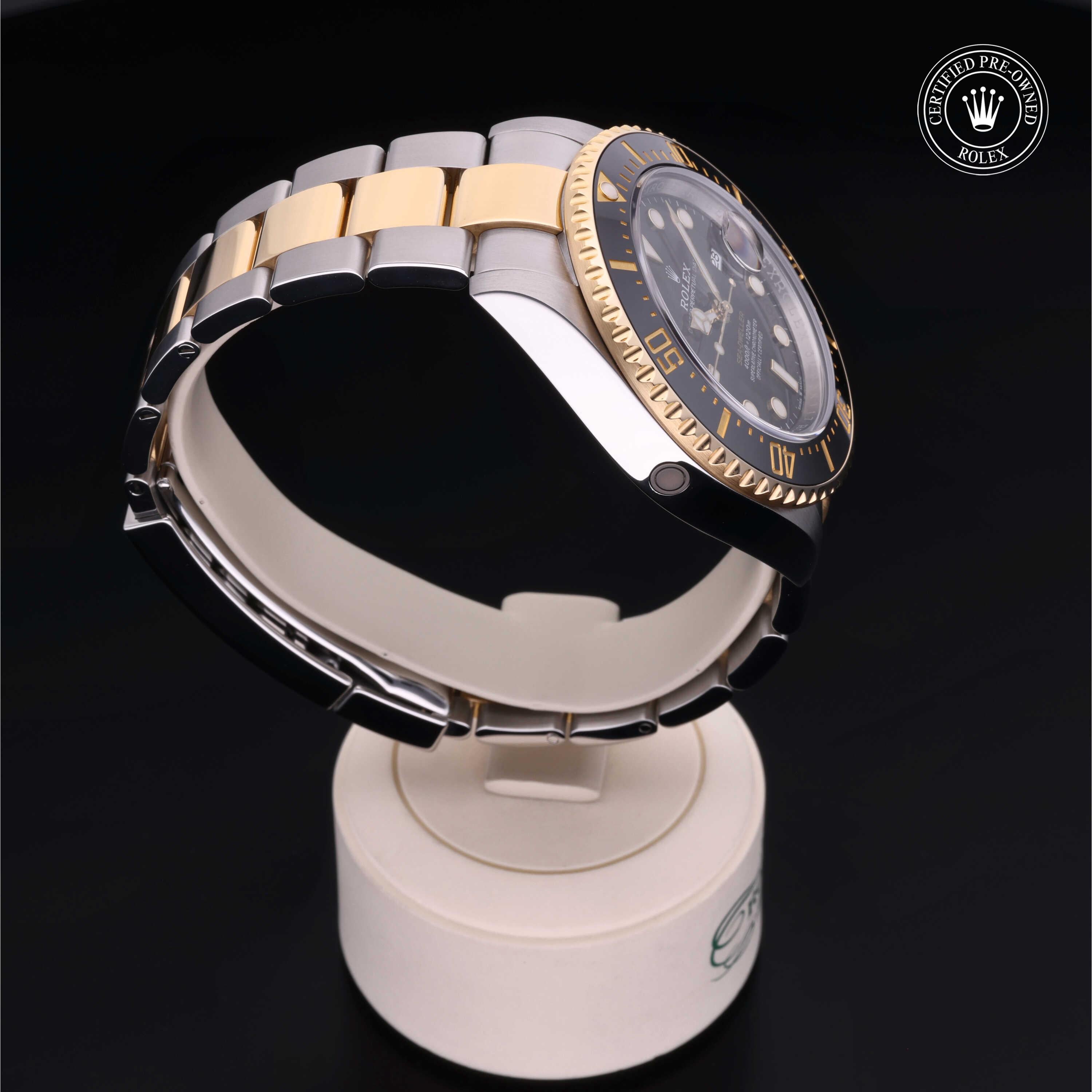 Rolex Sea-Dweller 43 - 360° view