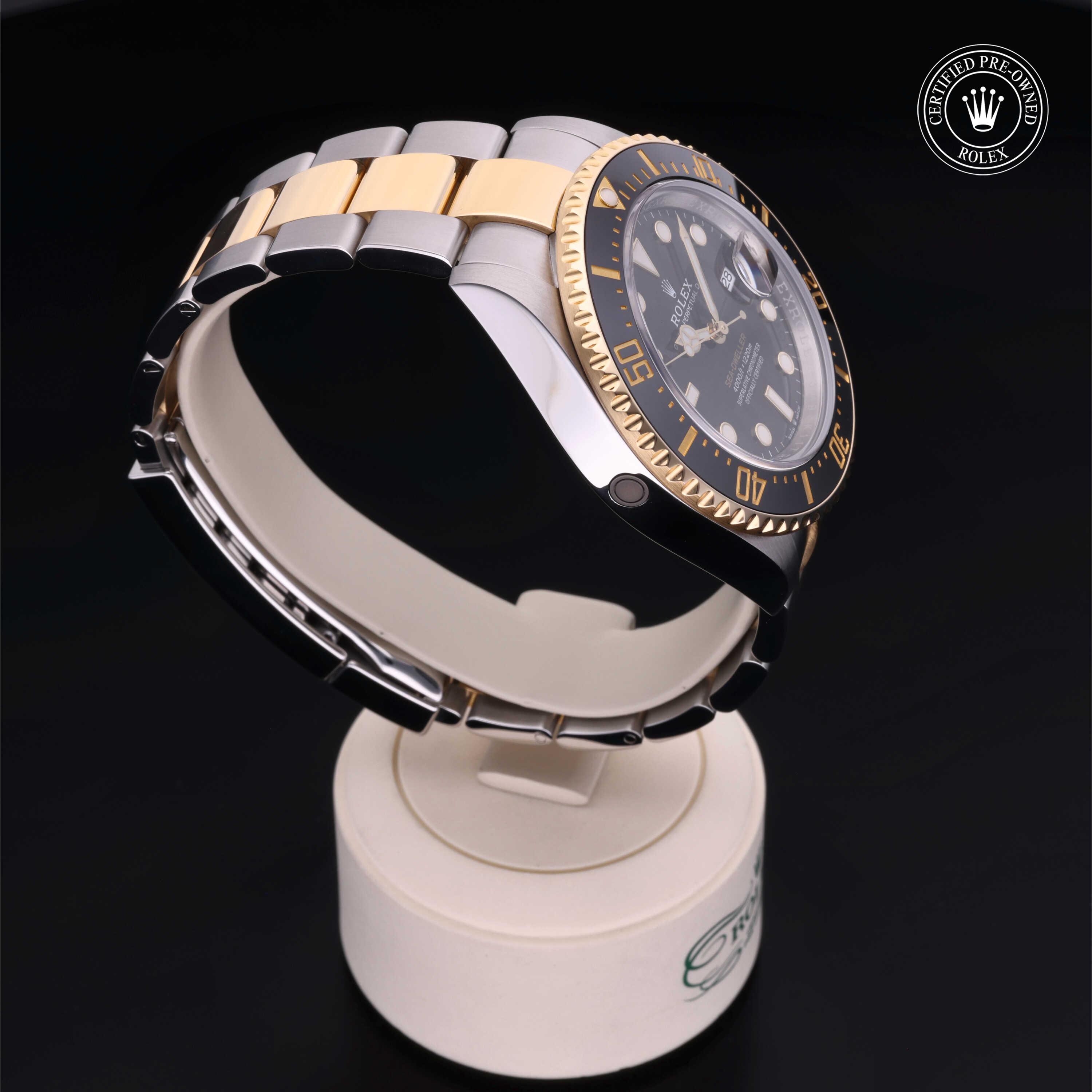 Rolex Sea-Dweller 43 - 360° view