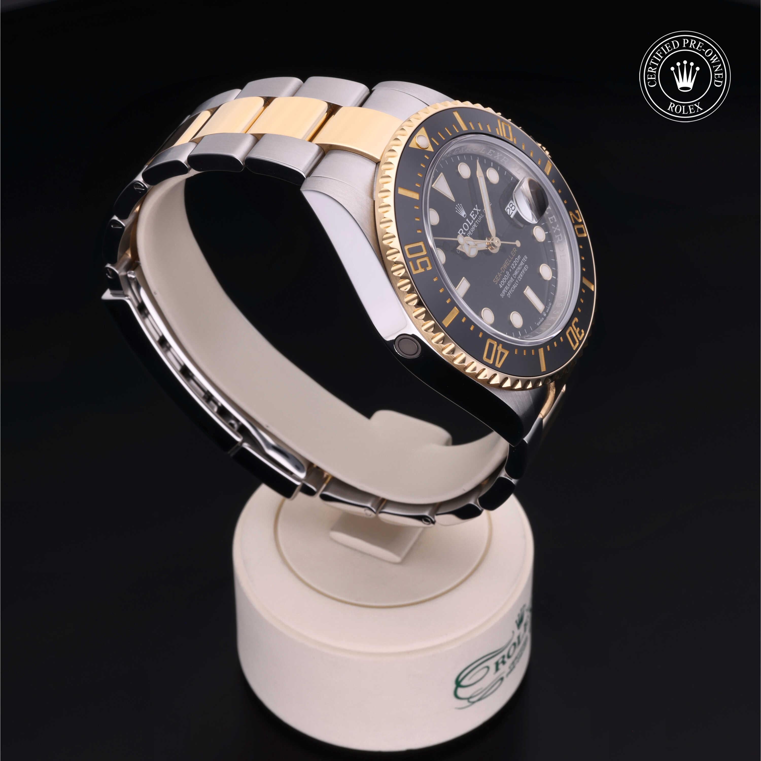 Rolex Sea-Dweller 43 - 360° view