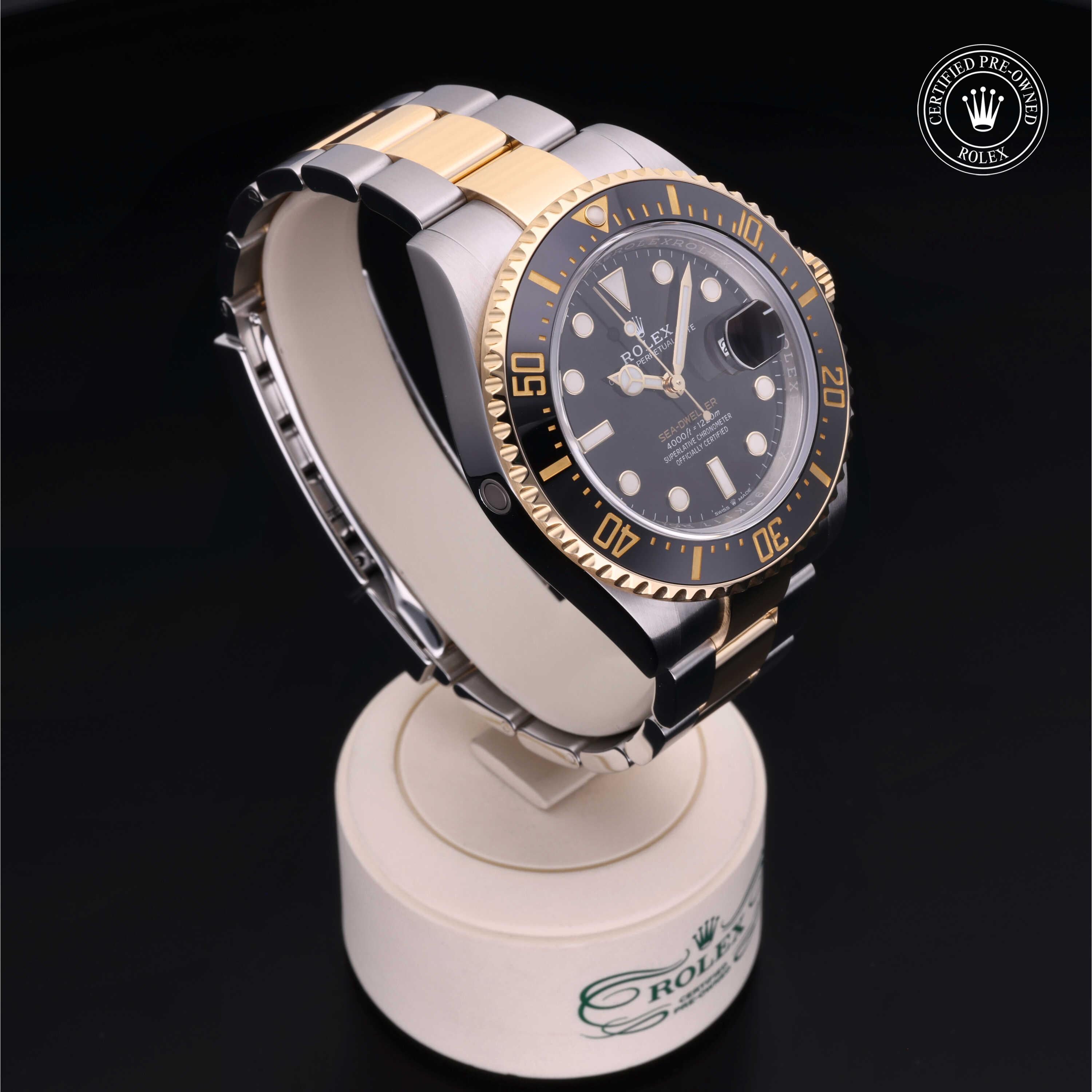 Rolex Sea-Dweller 43 - 360° view