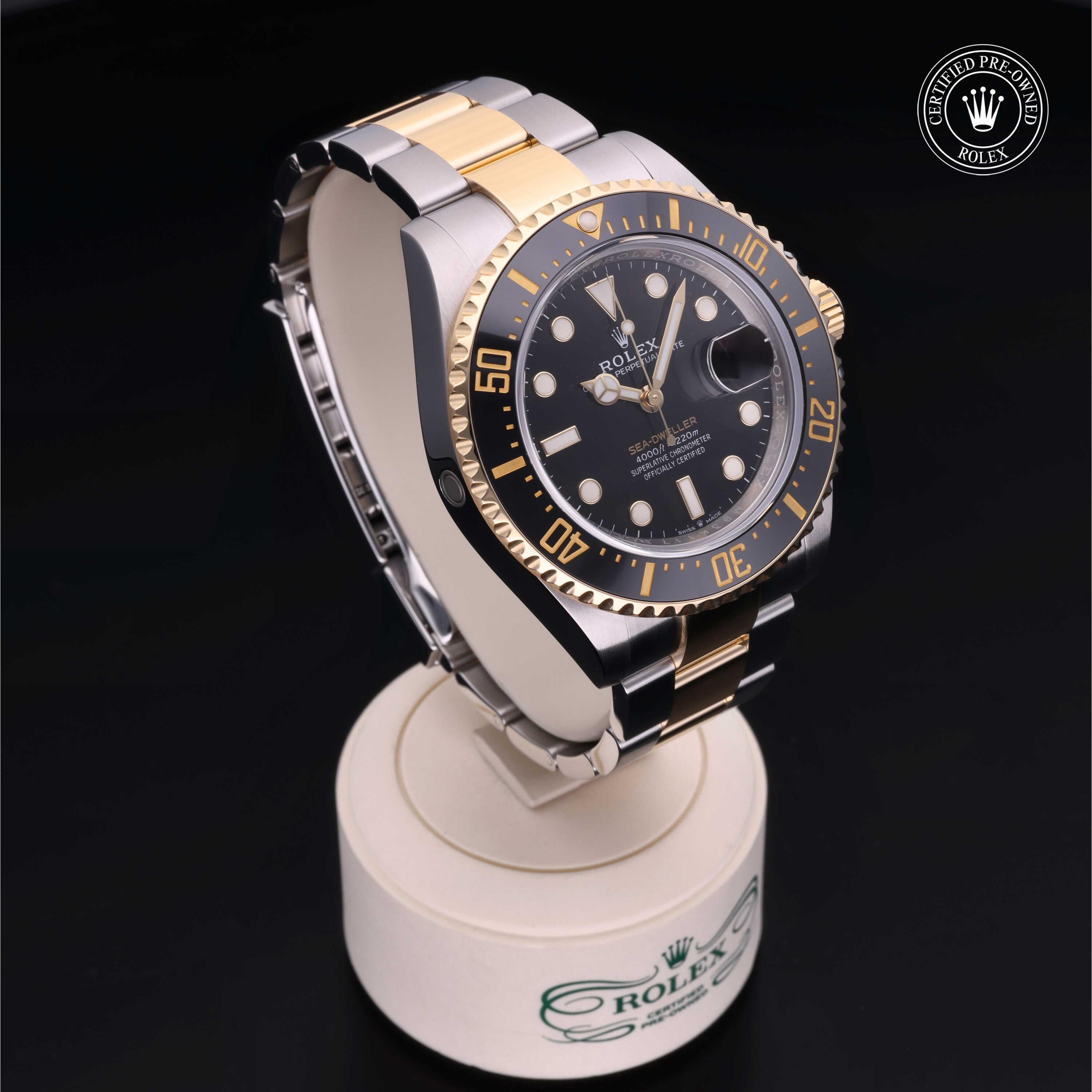 Rolex Sea-Dweller 43 - 360° view