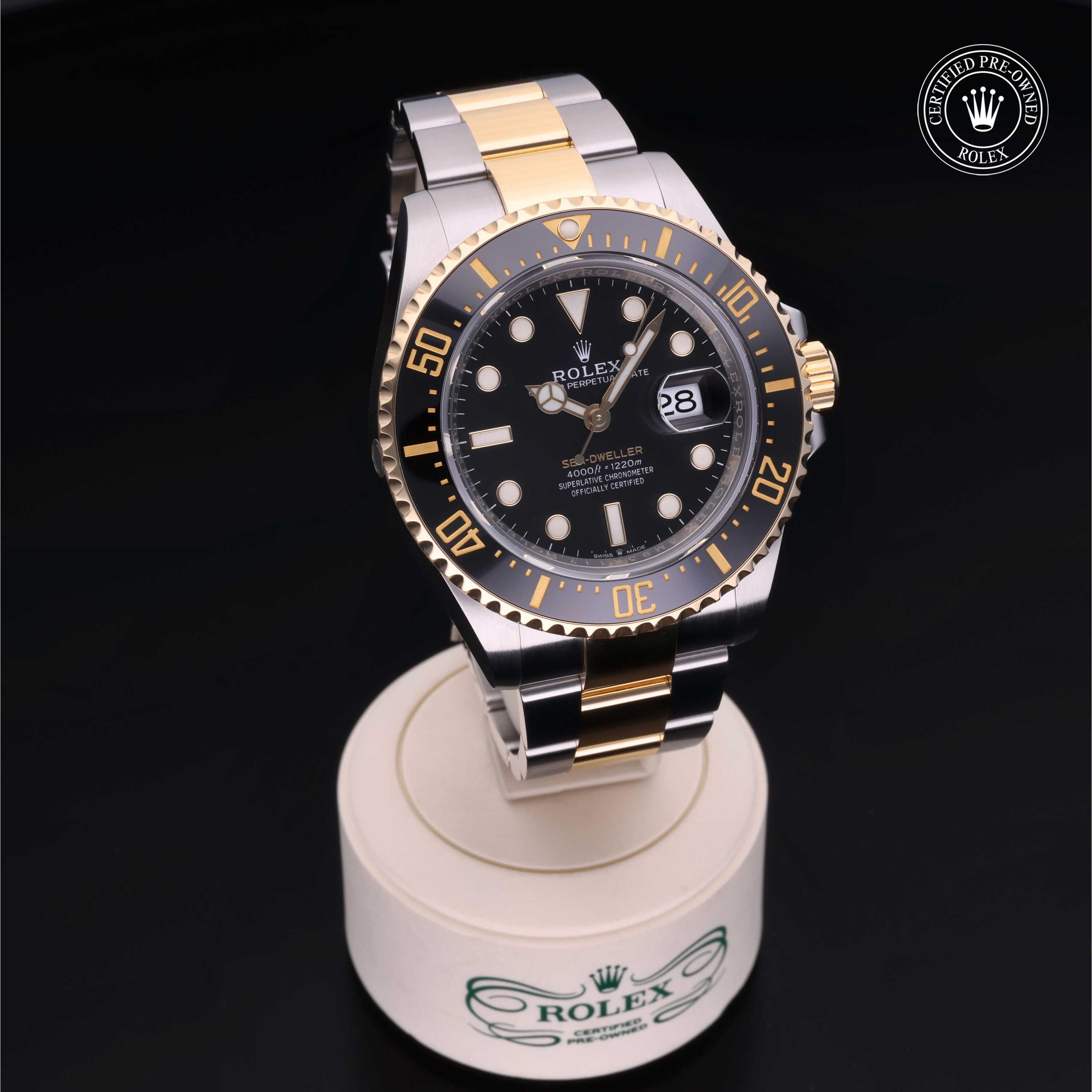 Rolex Sea-Dweller 43 - 360° view
