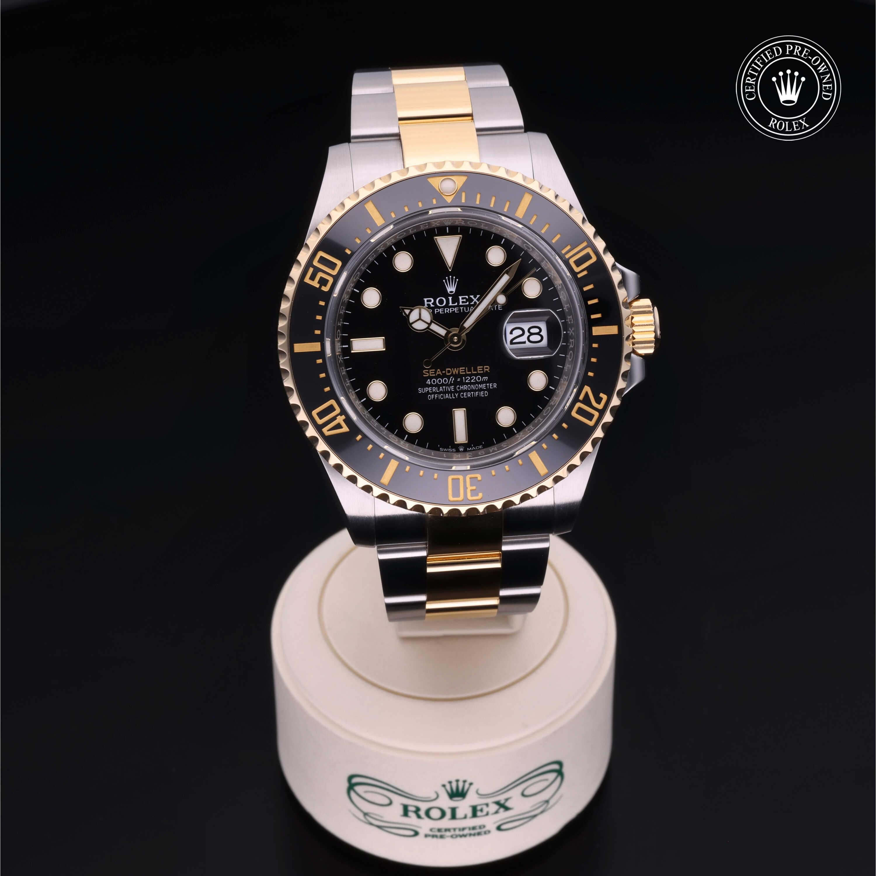 Rolex Sea-Dweller 43 - 360° view