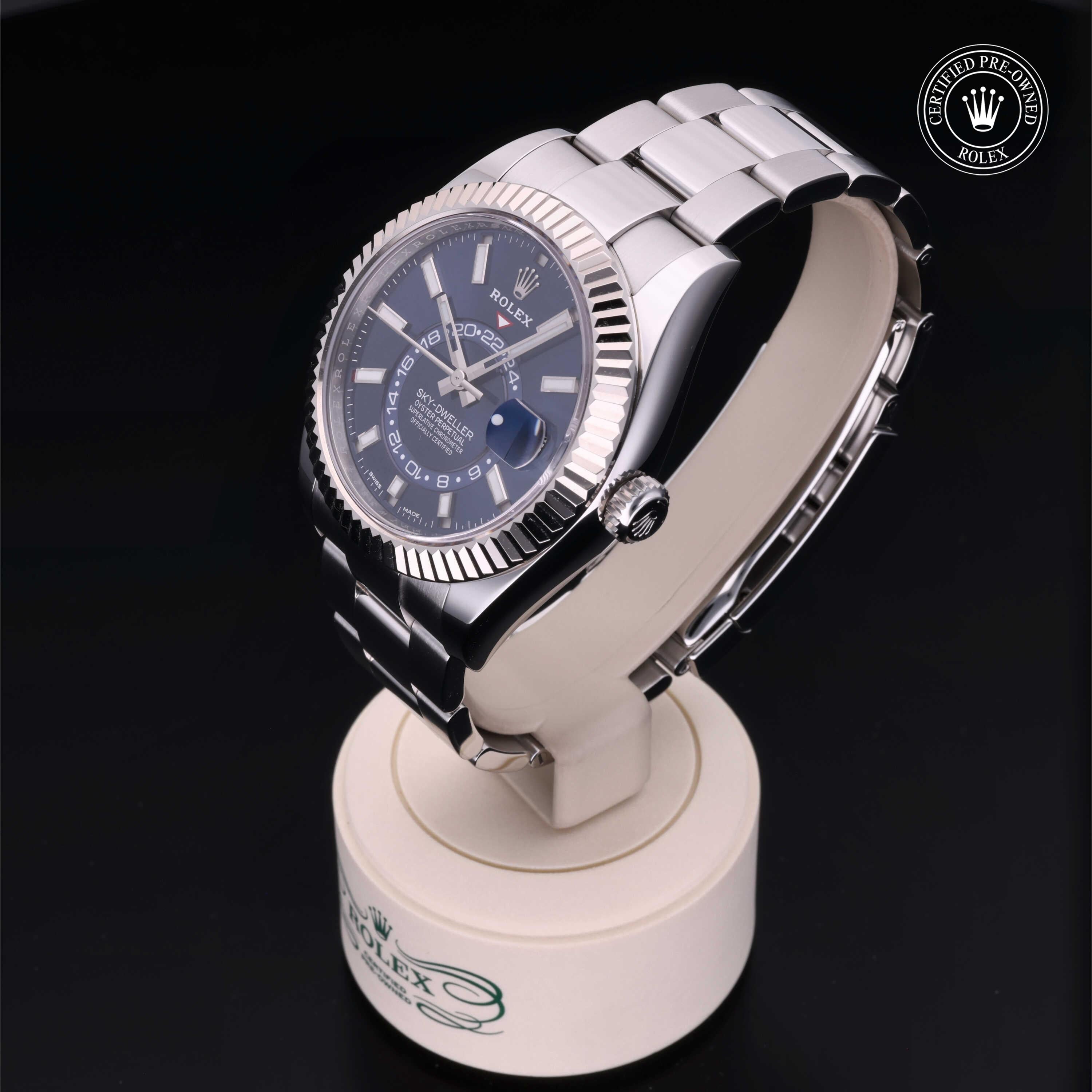 Rolex Sky-Dweller 42 - 360° view
