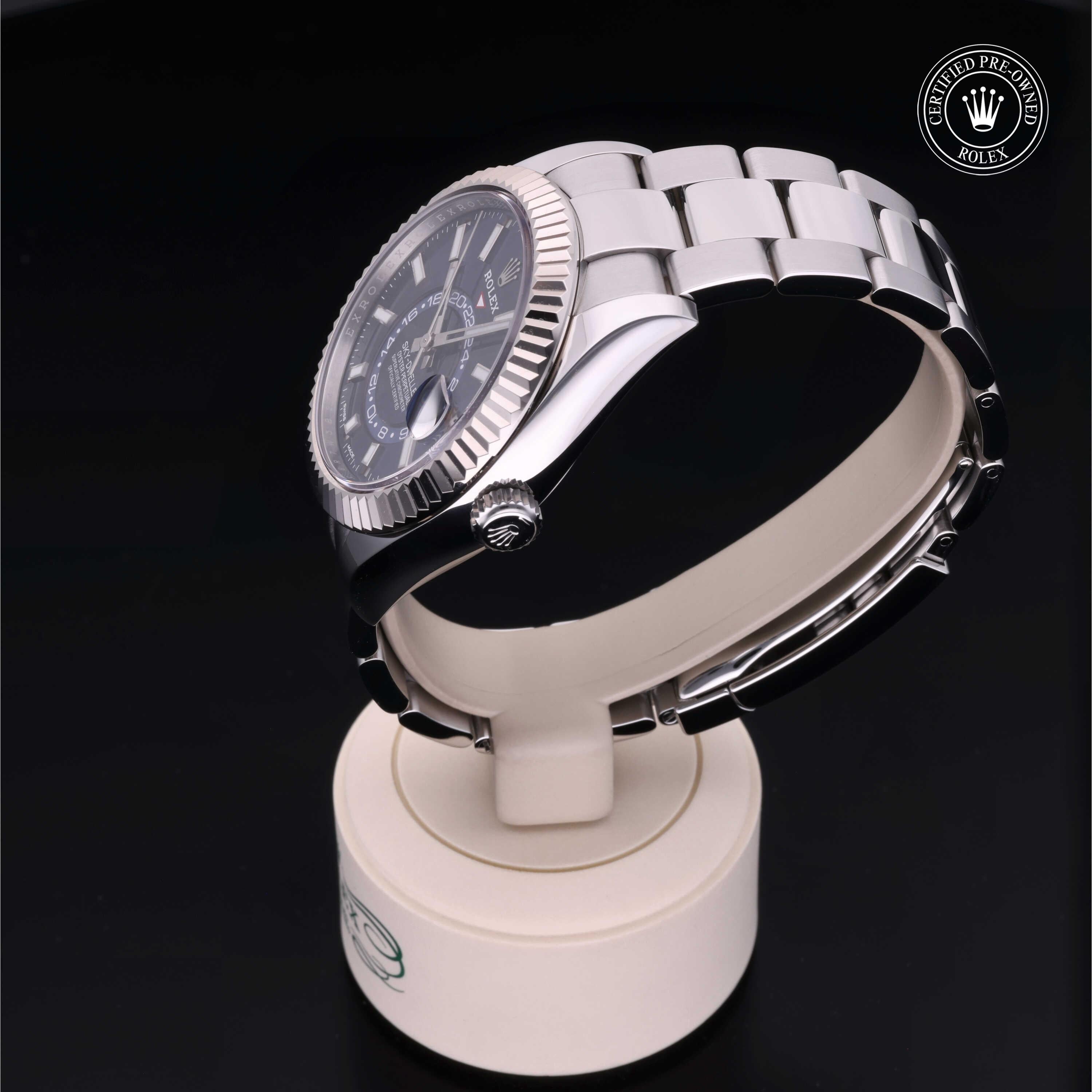 Rolex Sky-Dweller 42 - 360° view