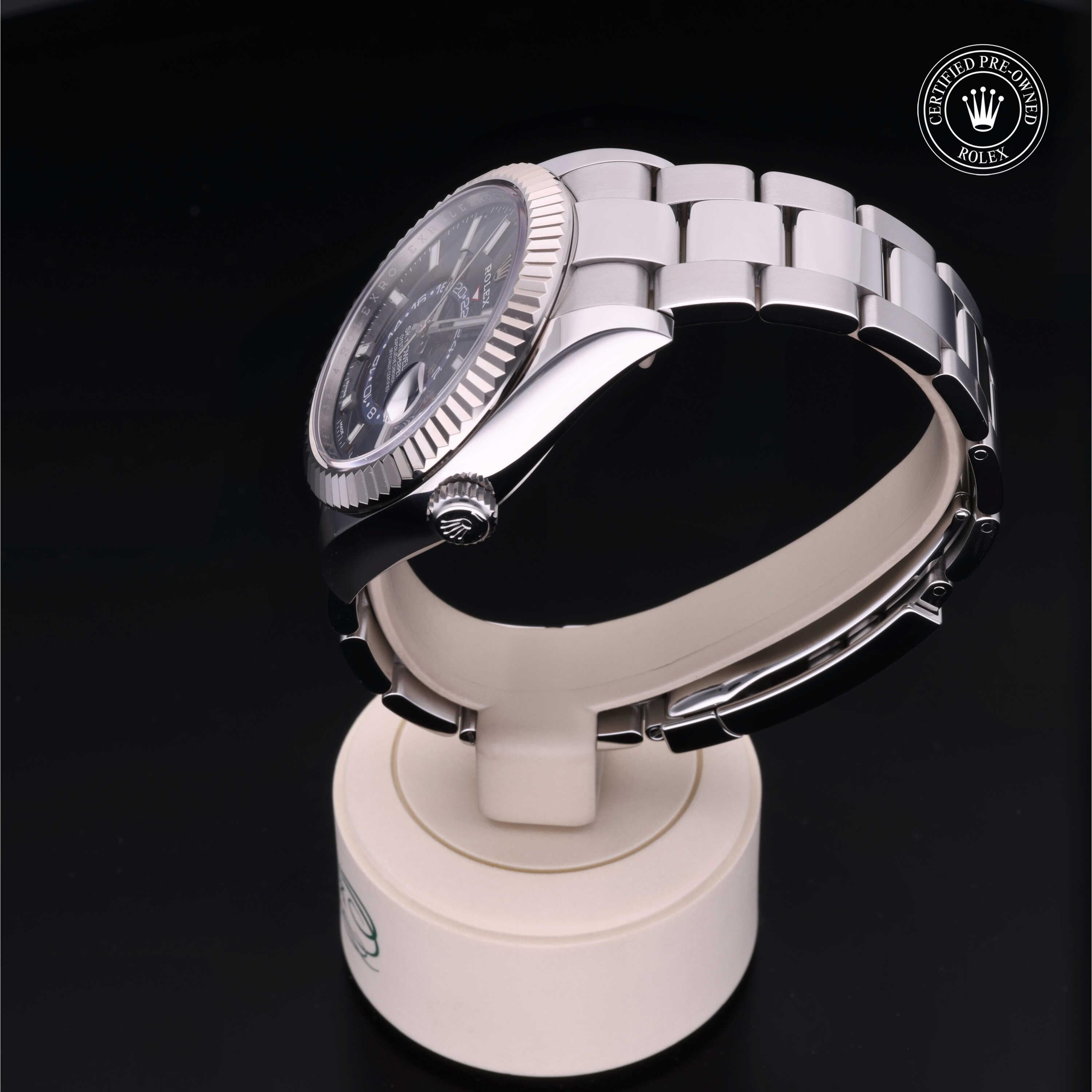 Rolex Sky-Dweller 42 - 360° view