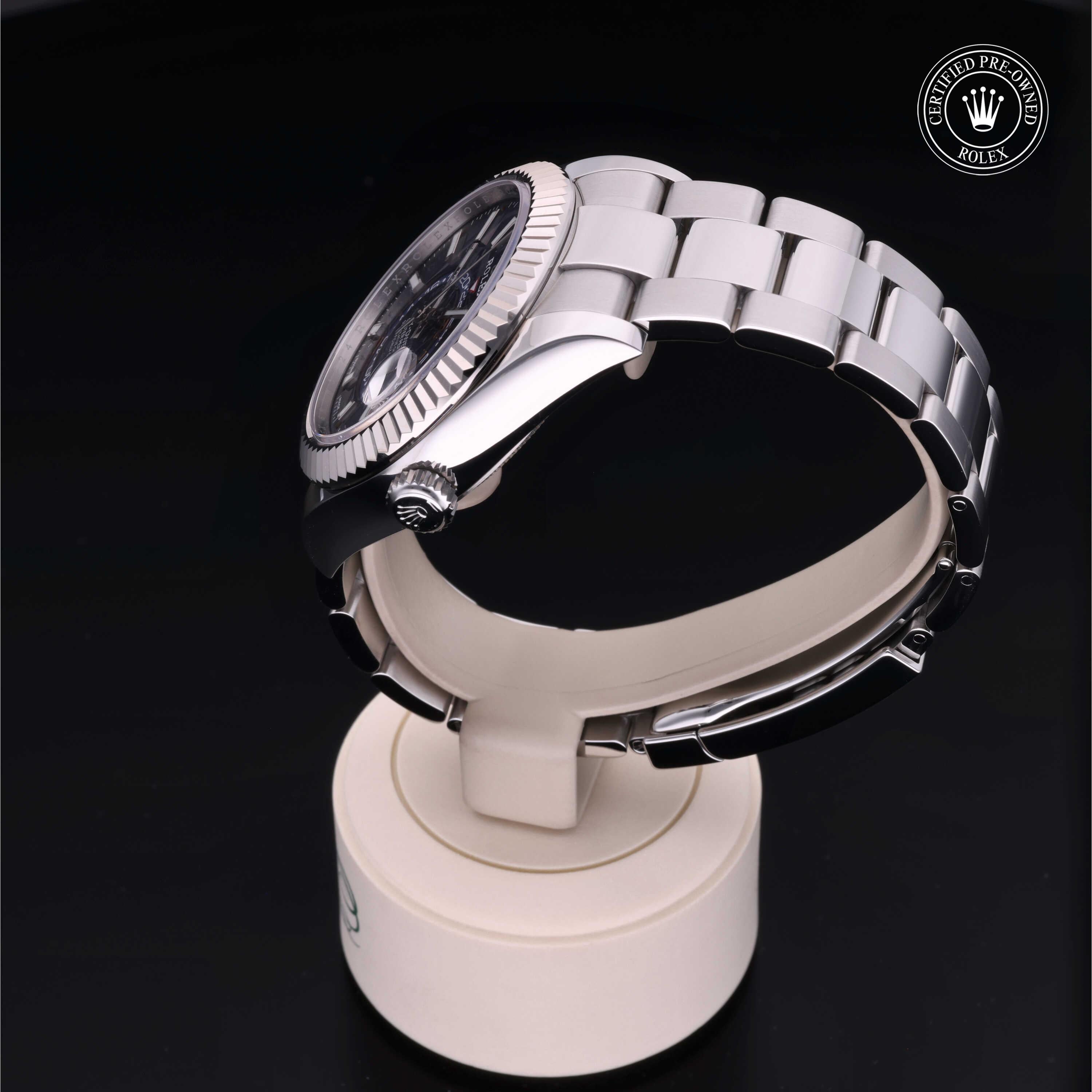 Rolex Sky-Dweller 42 - 360° view