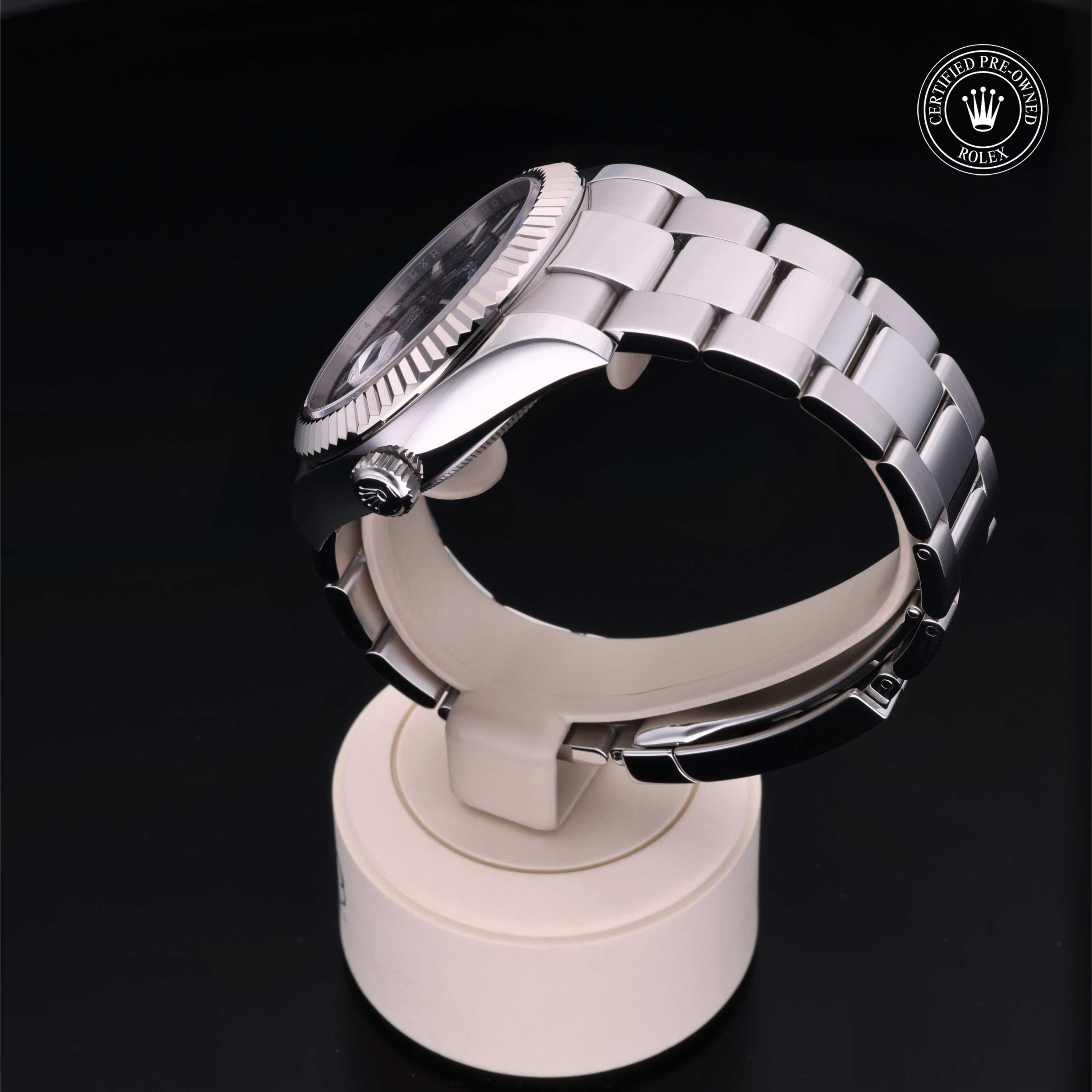 Rolex Sky-Dweller 42 - 360° view