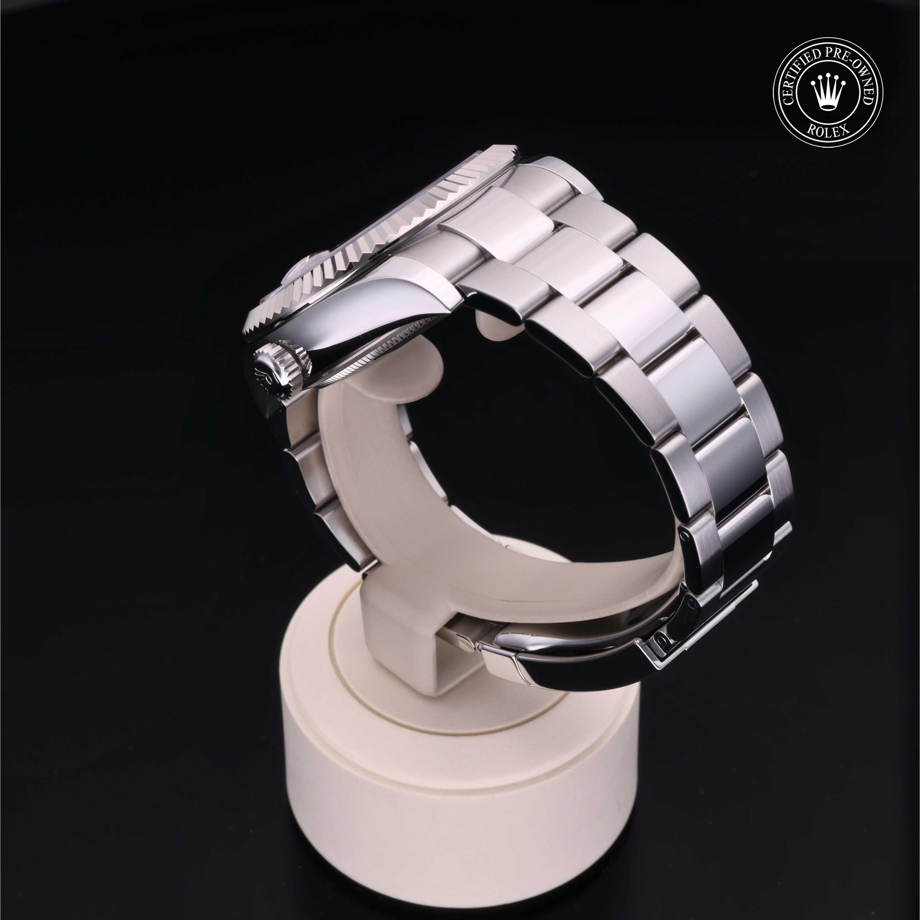Rolex Sky-Dweller 42 - 360° view