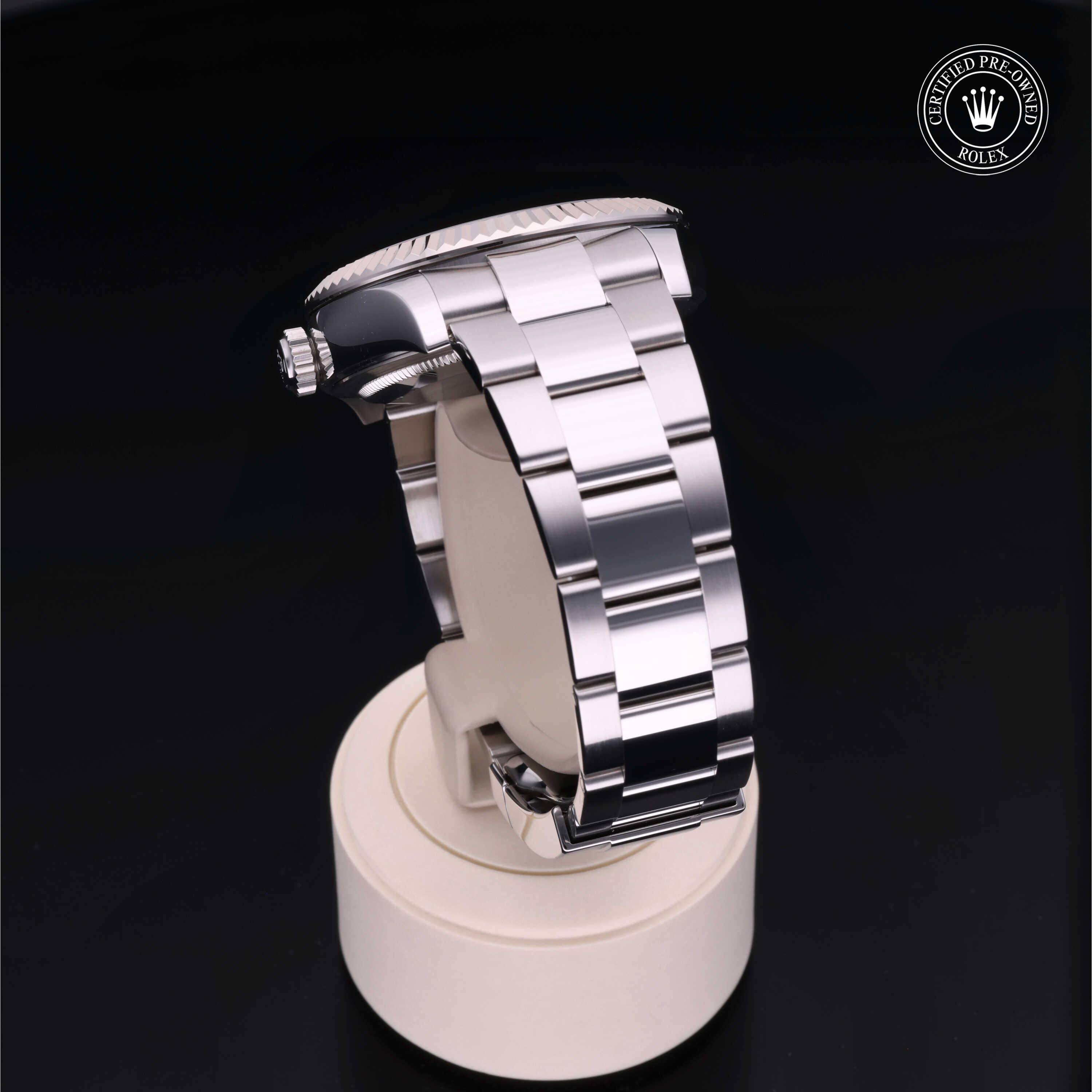 Rolex Sky-Dweller 42 - 360° view