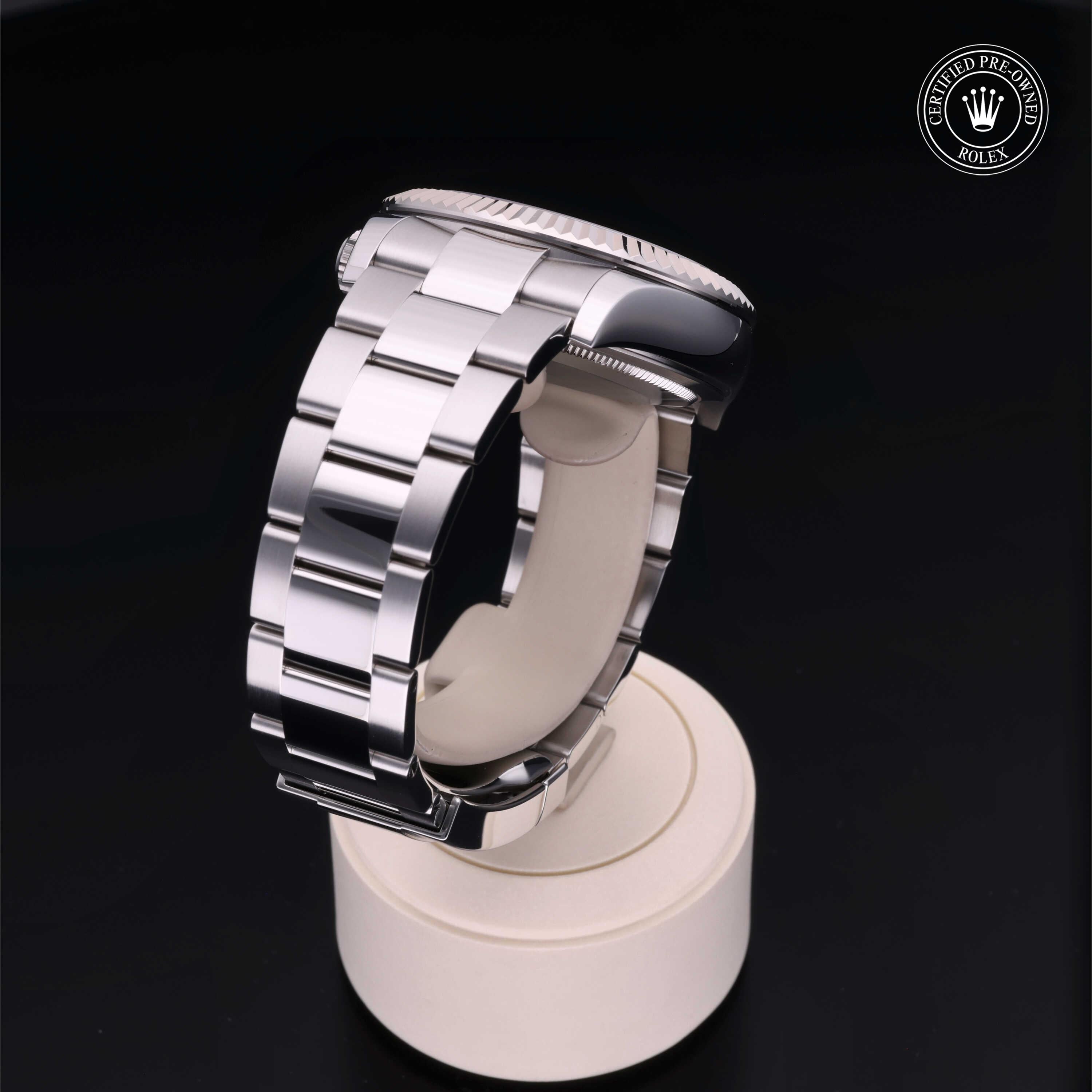 Rolex Sky-Dweller 42 - 360° view