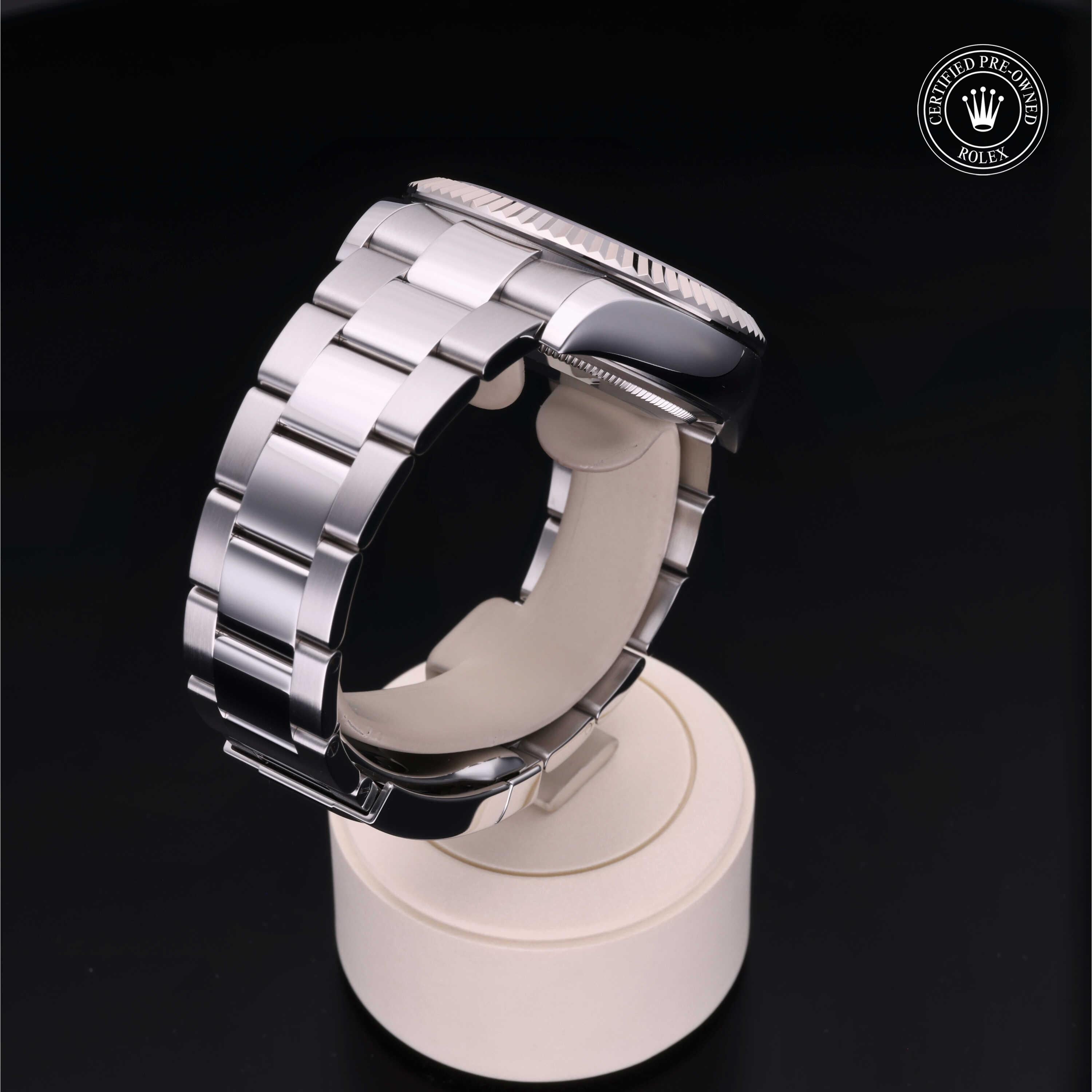 Rolex Sky-Dweller 42 - 360° view