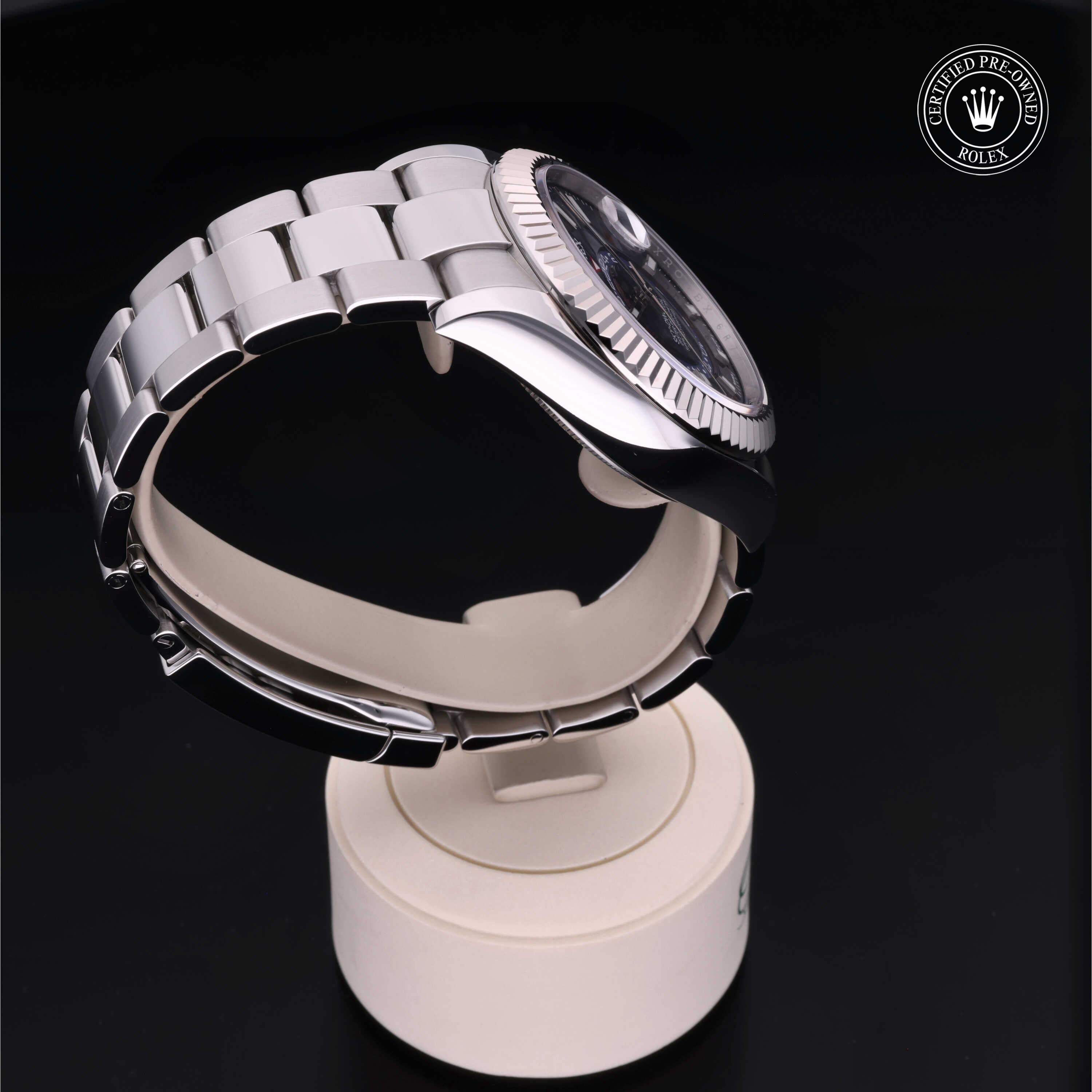Rolex Sky-Dweller 42 - 360° view
