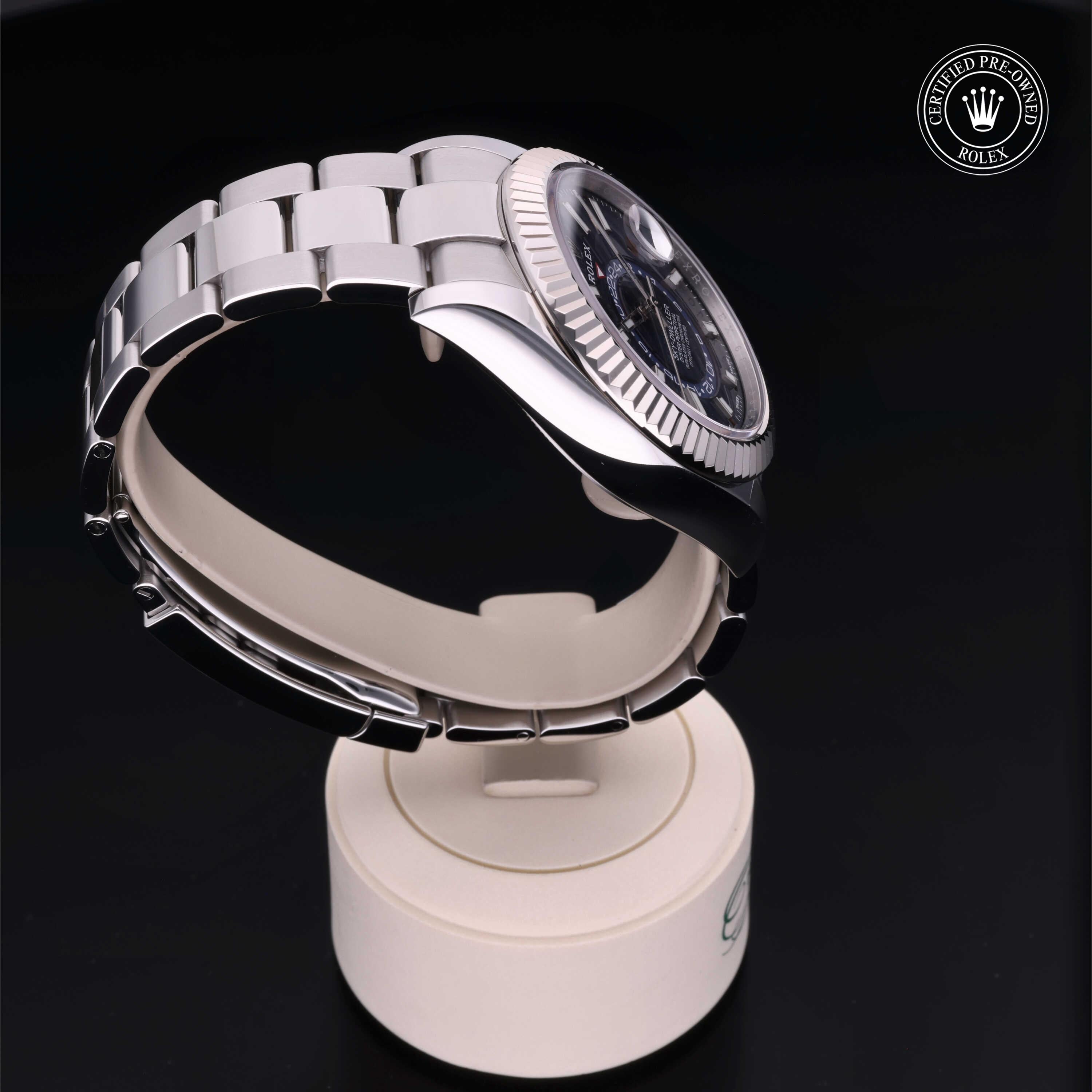 Rolex Sky-Dweller 42 - 360° view