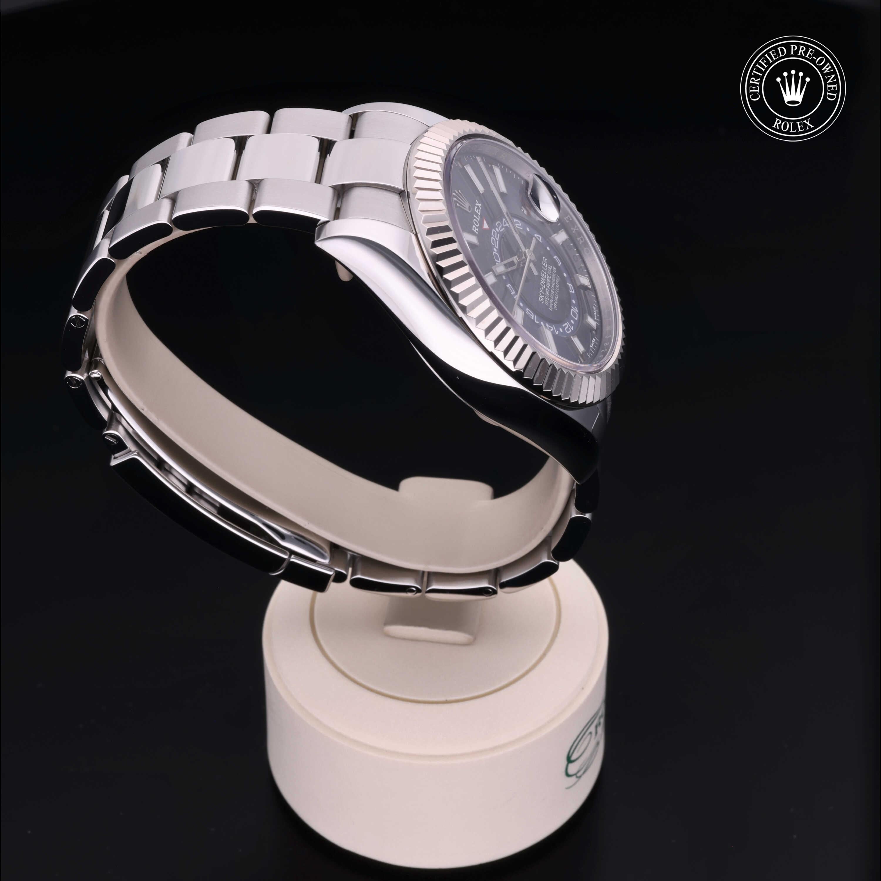 Rolex Sky-Dweller 42 - 360° view