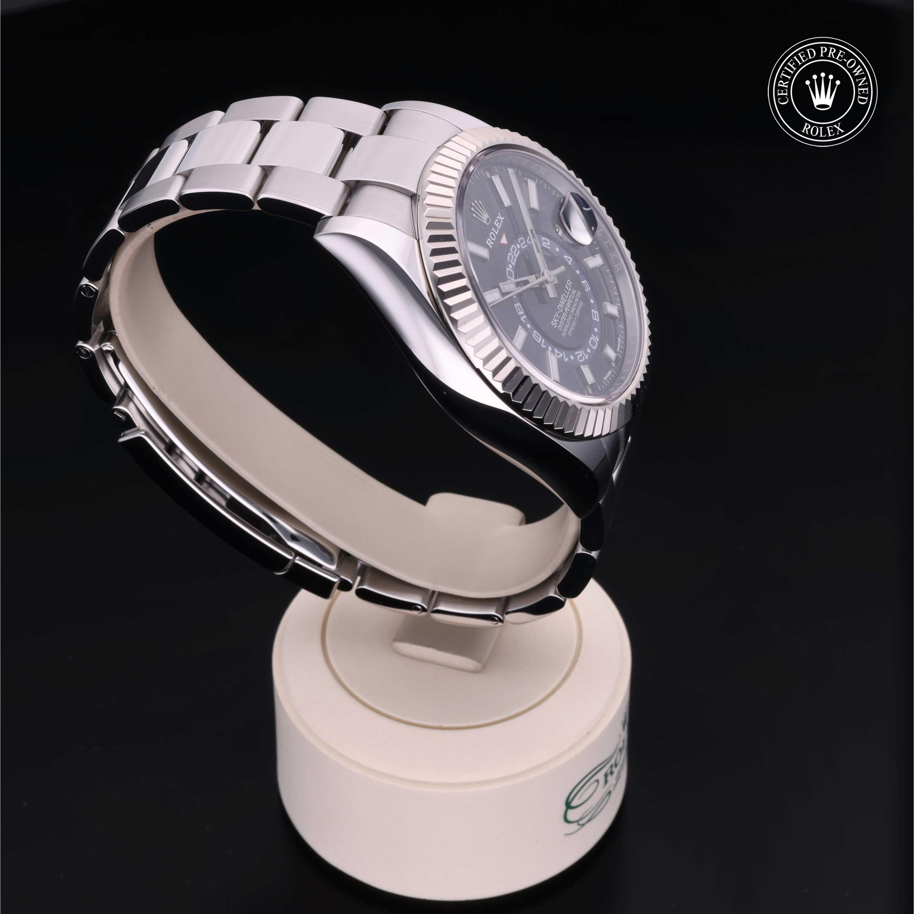 Rolex Sky-Dweller 42 - 360° view