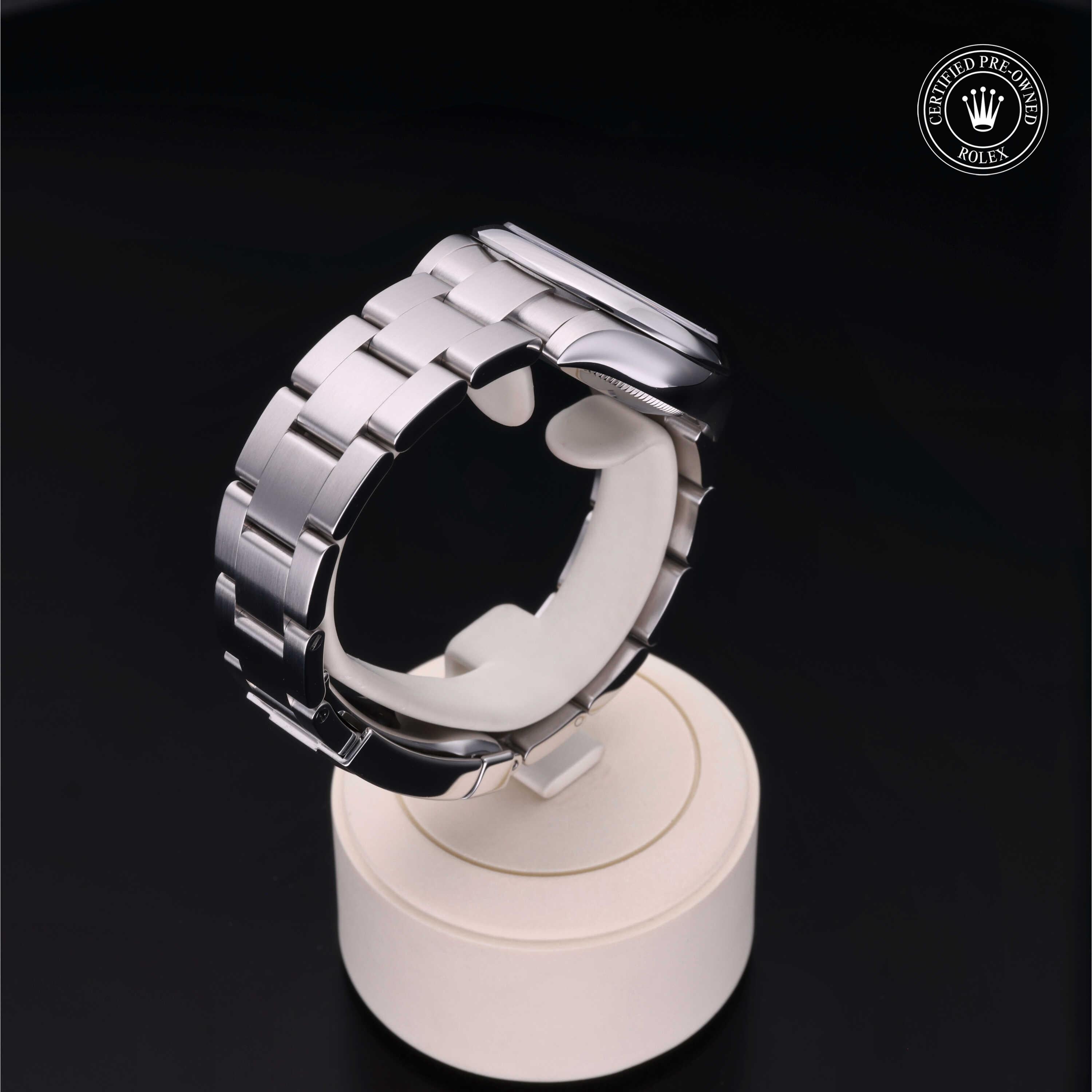 Rolex Oyster Perpetual 31 - 360° view