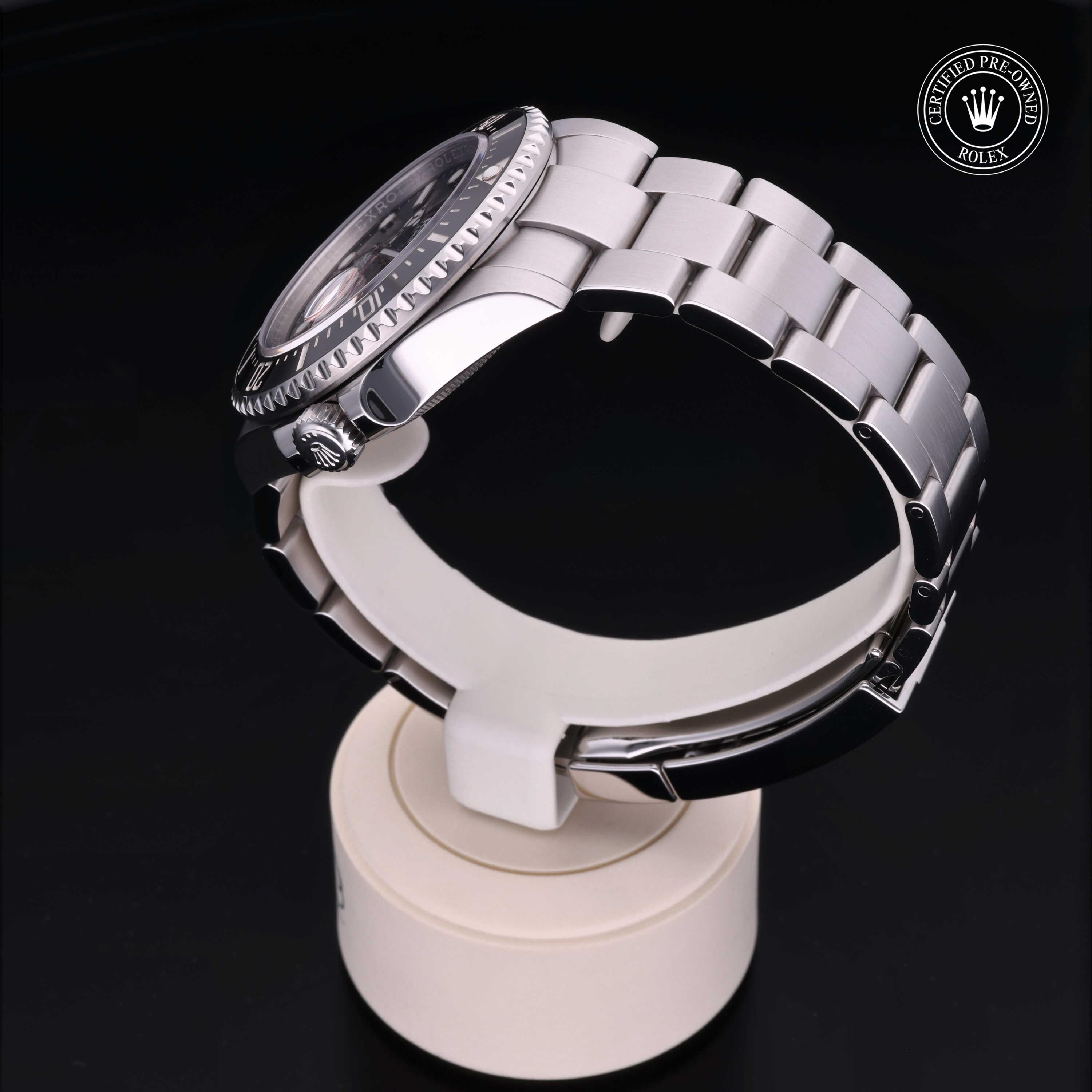 Rolex Sea-Dweller 43 - 360° view