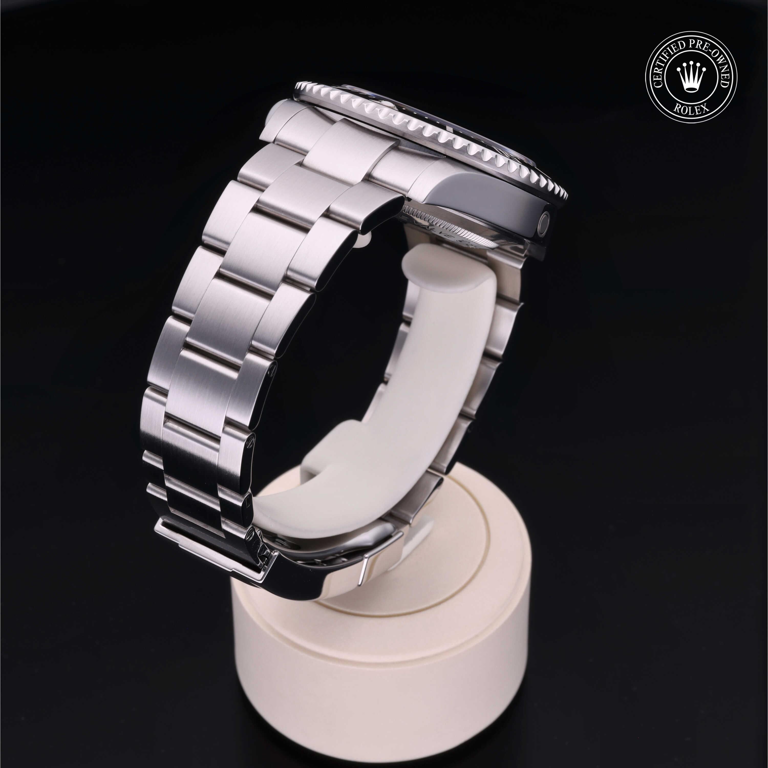 Rolex Sea-Dweller 43 - 360° view