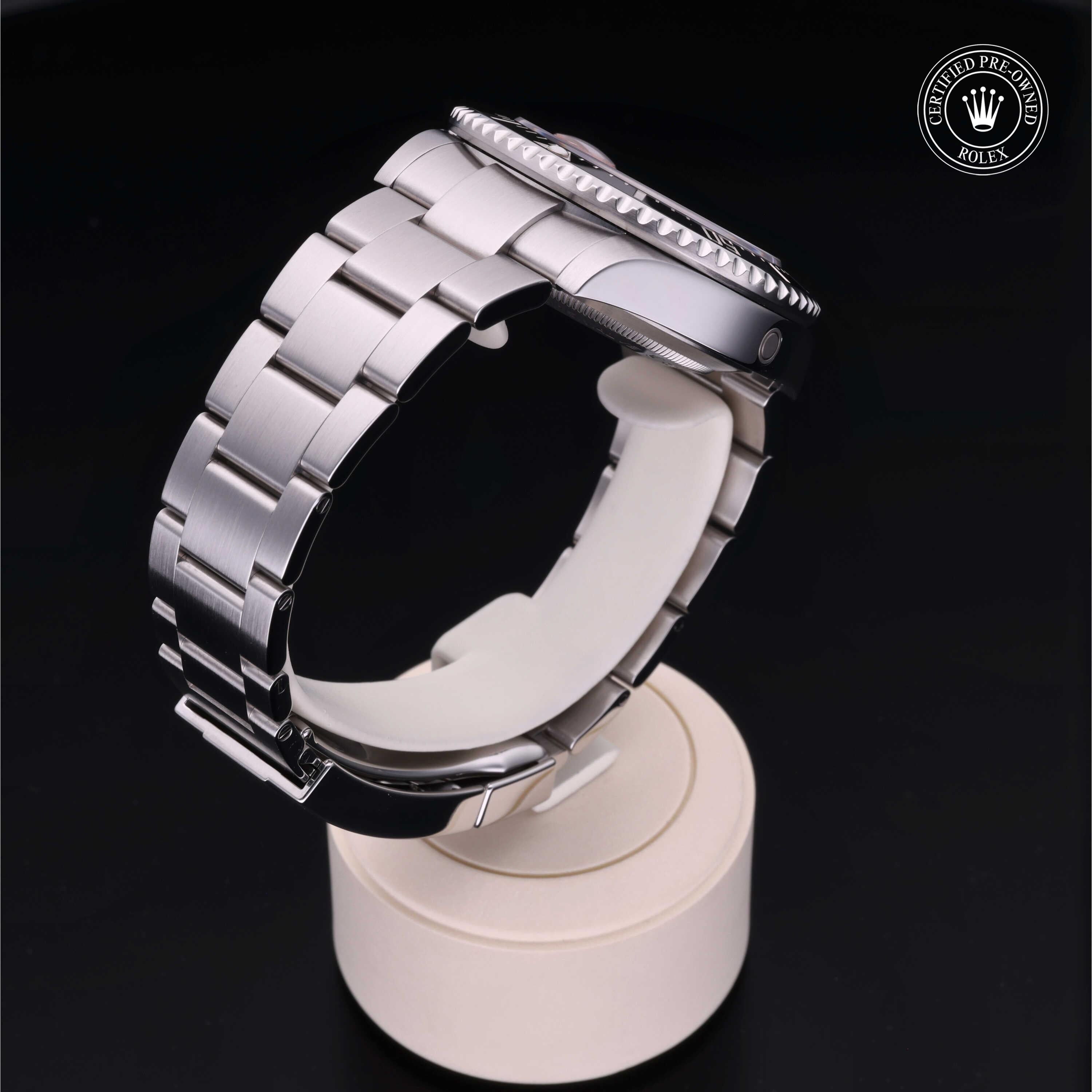 Rolex Sea-Dweller 43 - 360° view