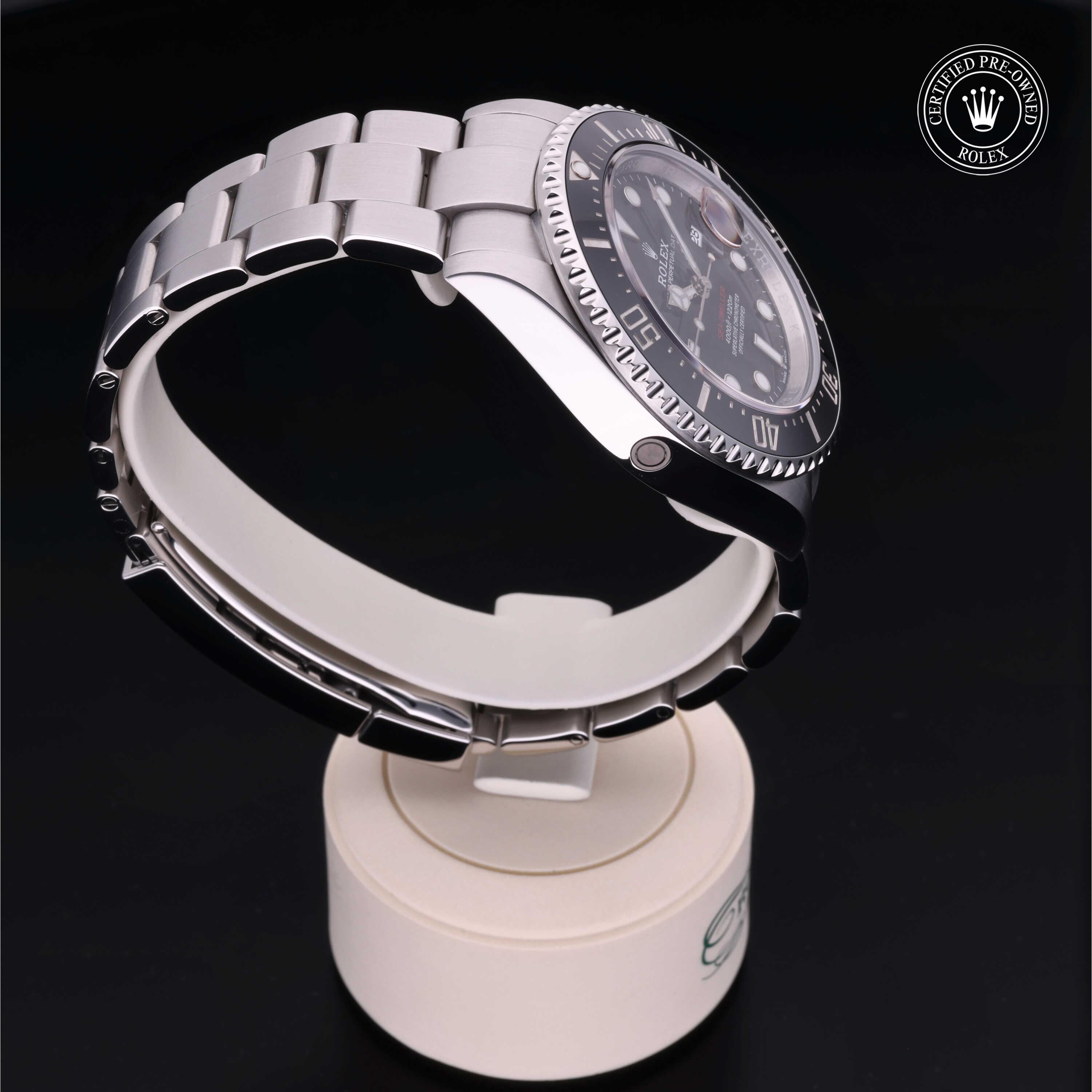 Rolex Sea-Dweller 43 - 360° view