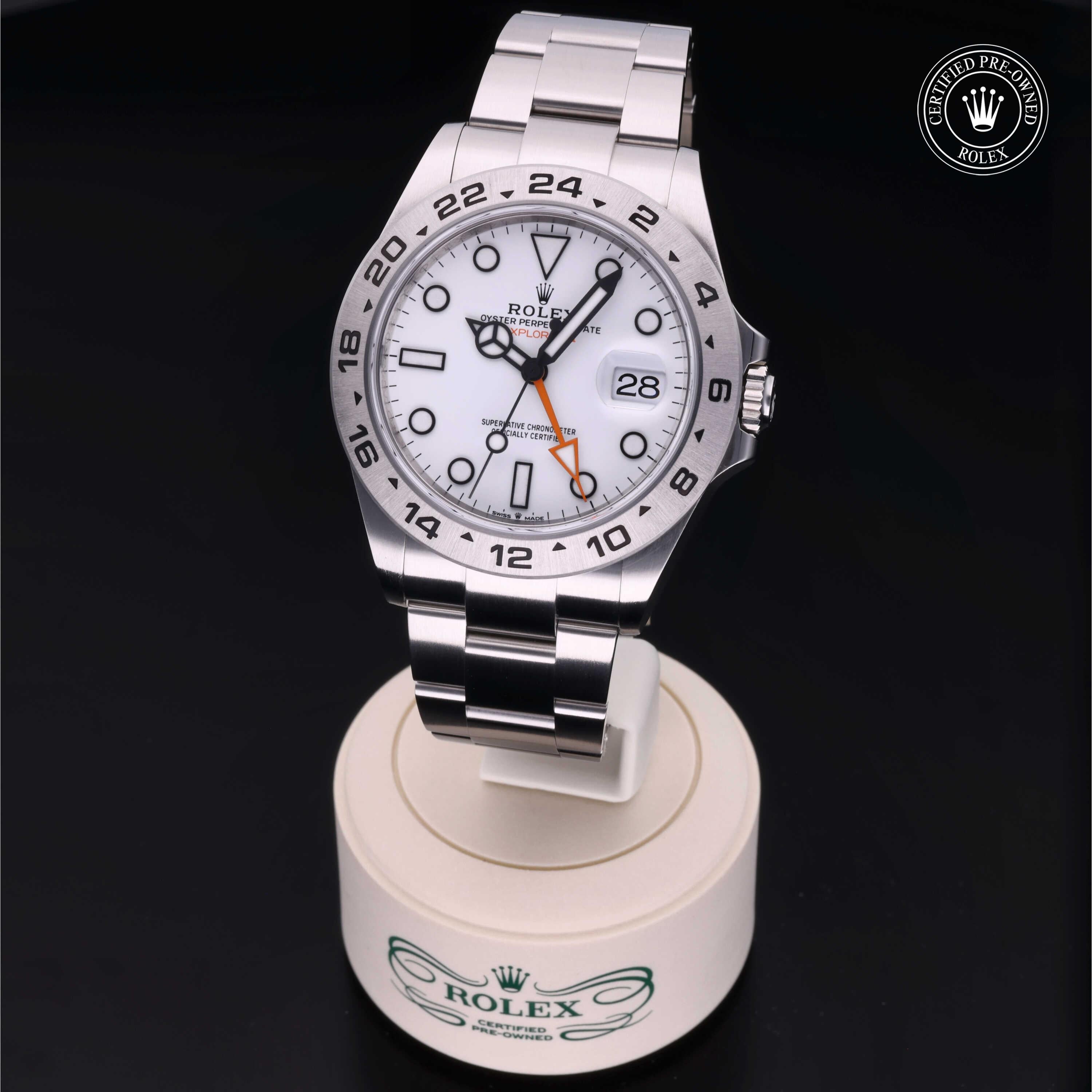 Rolex Explorer II 42 - 360° view