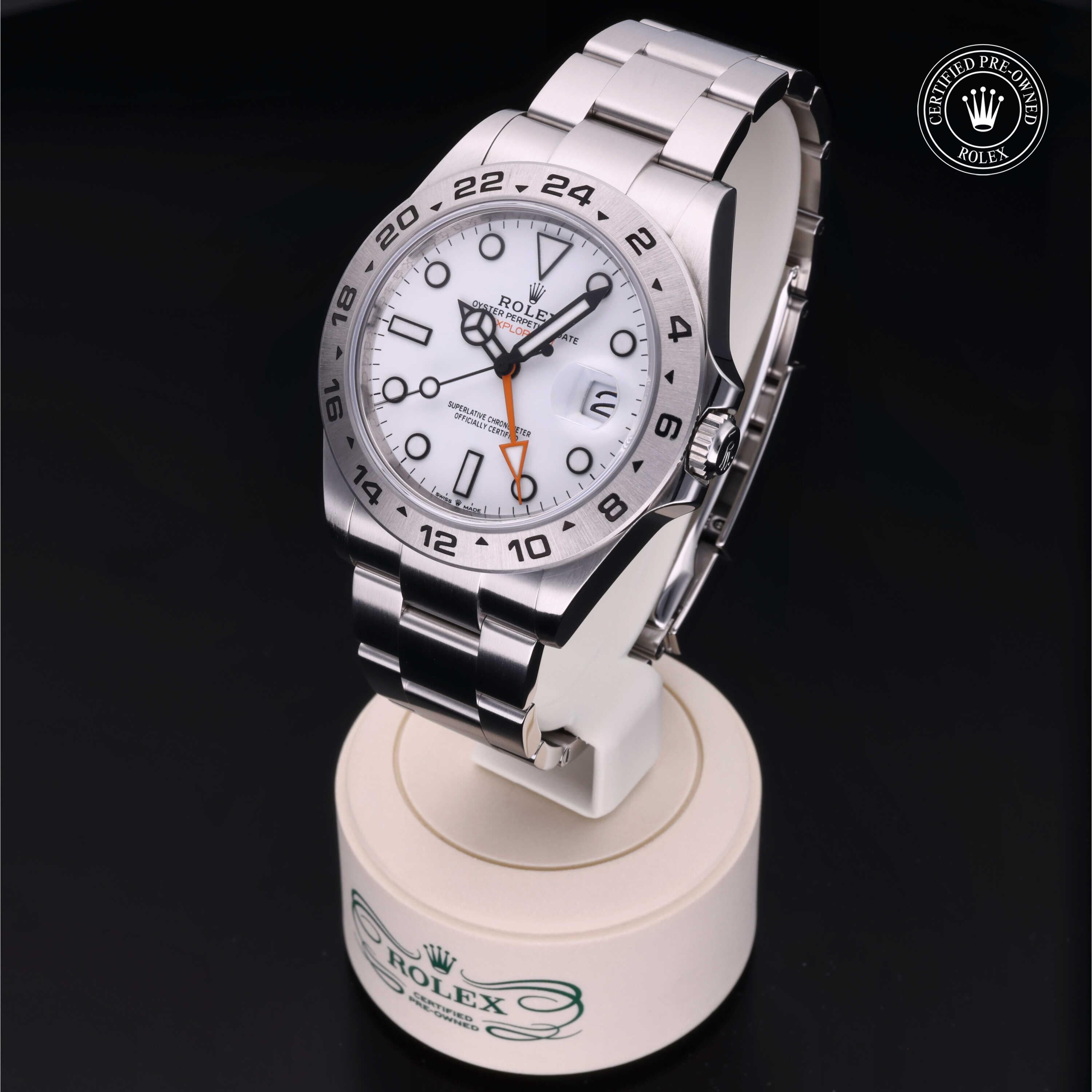 Rolex Explorer II 42 - 360° view