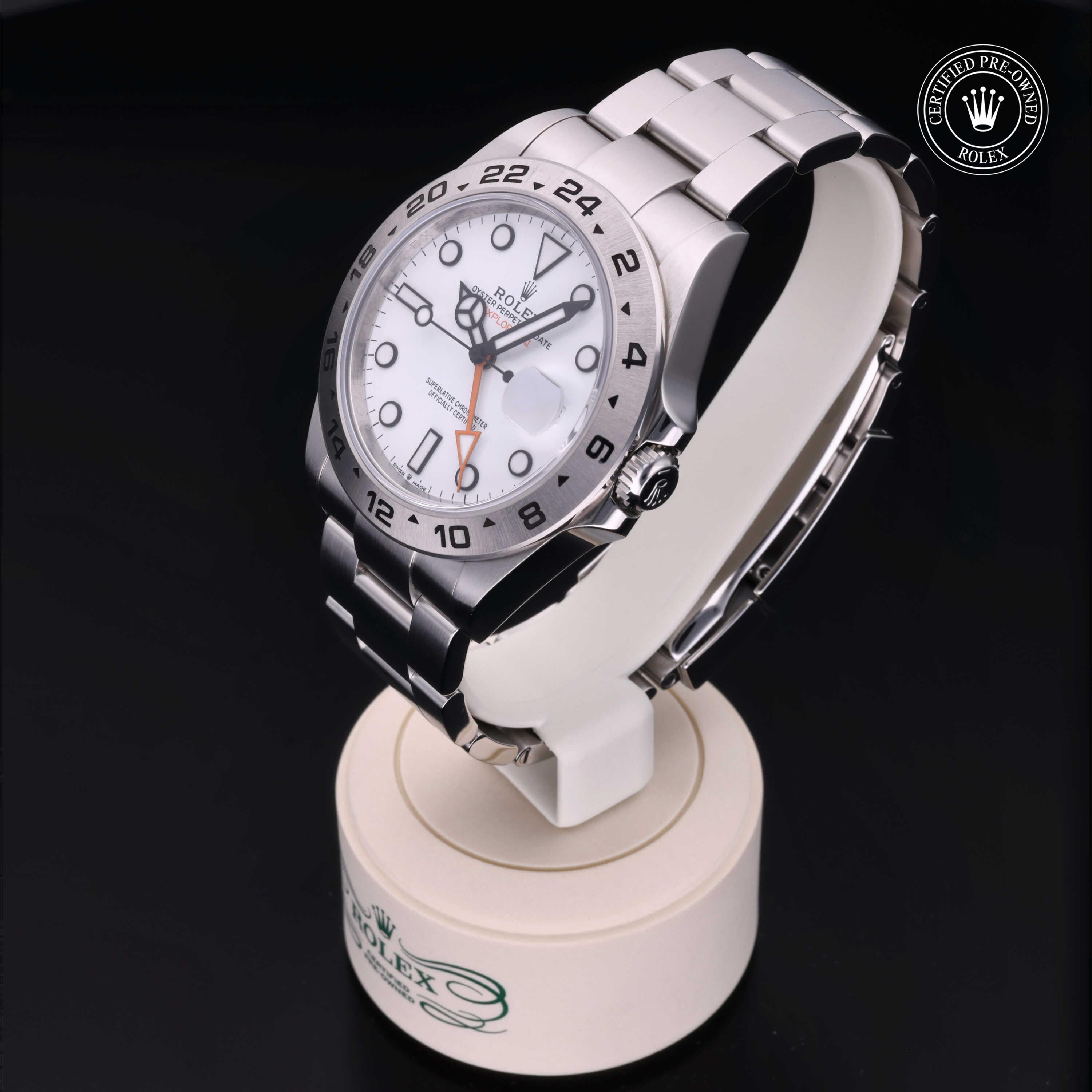 Rolex Explorer II 42 - 360° view