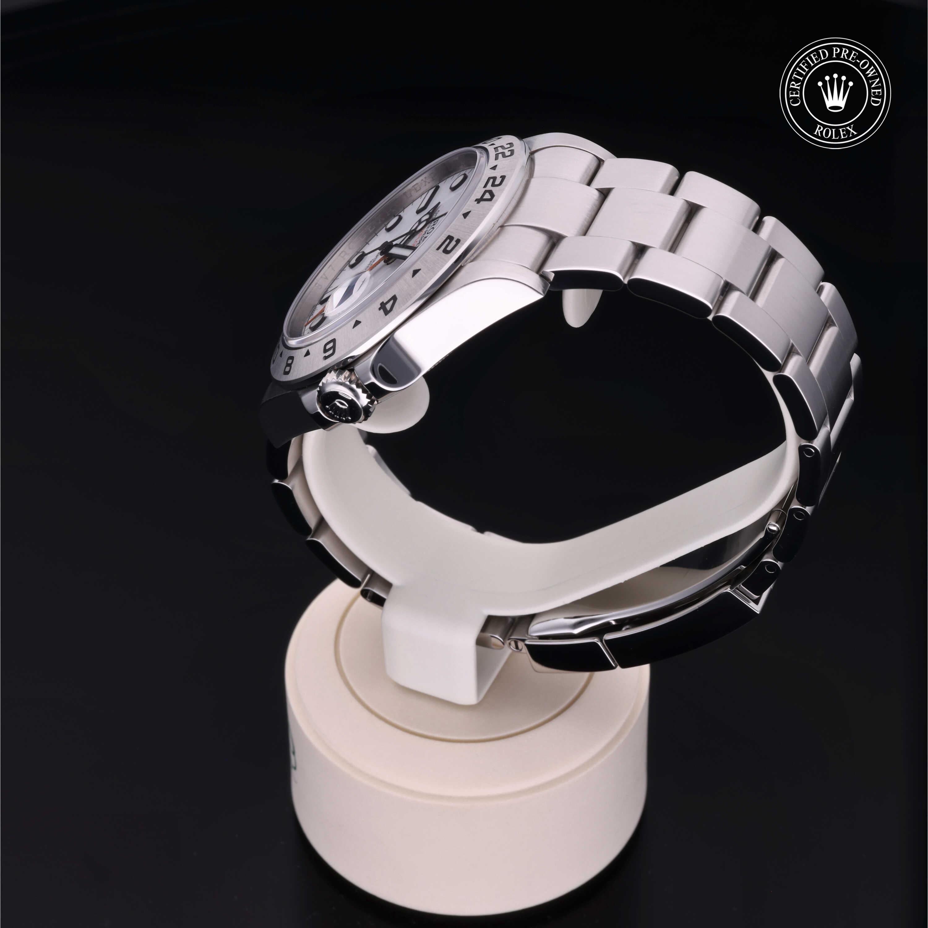 Rolex Explorer II 42 - 360° view