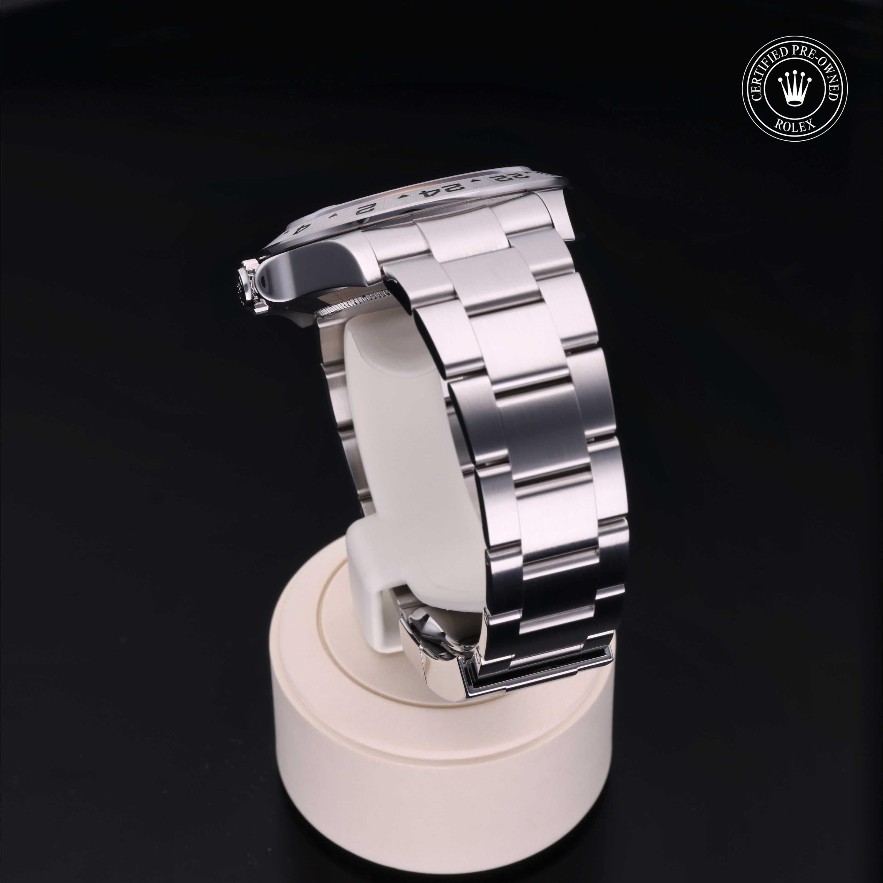 Rolex Explorer II 42 - 360° view
