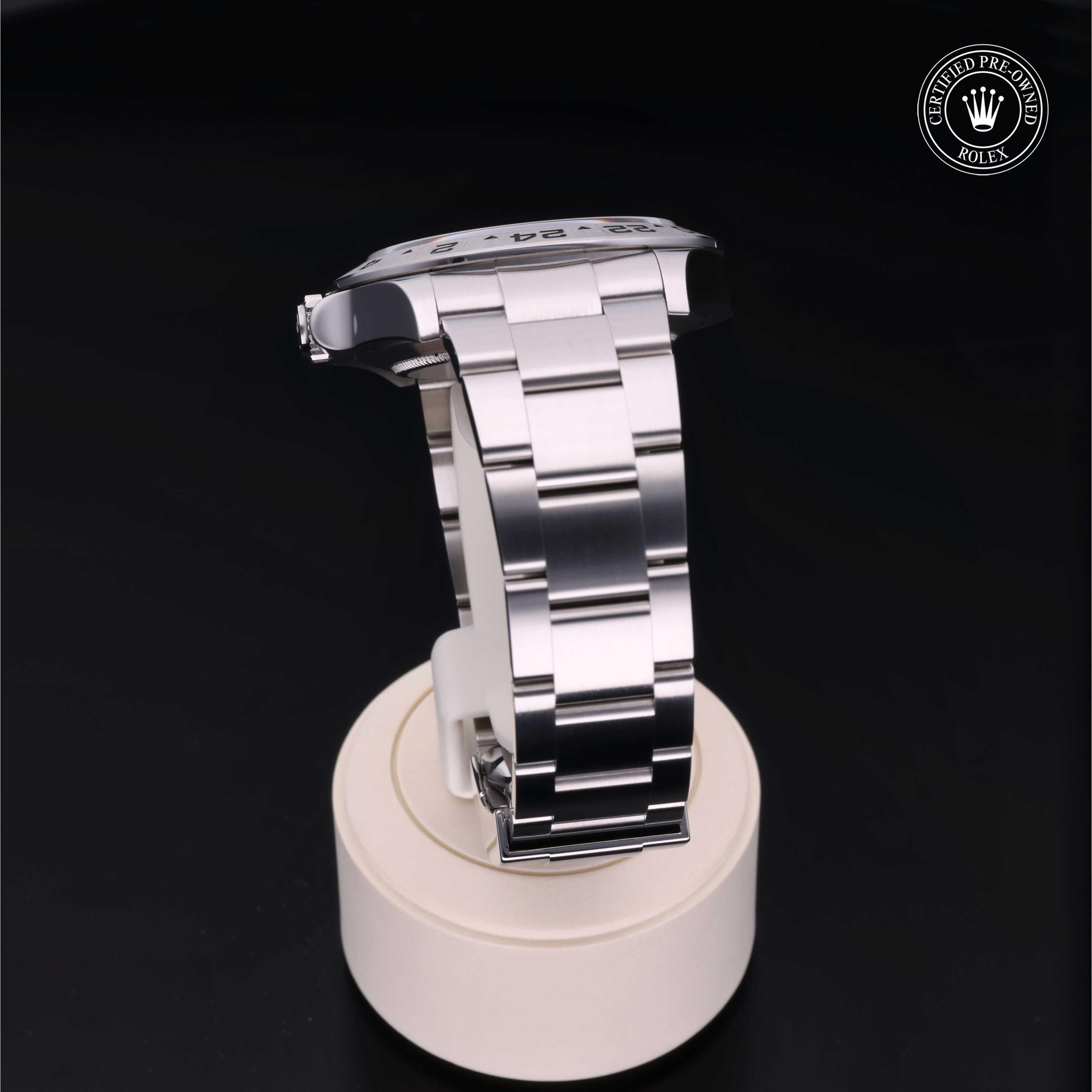 Rolex Explorer II 42 - 360° view
