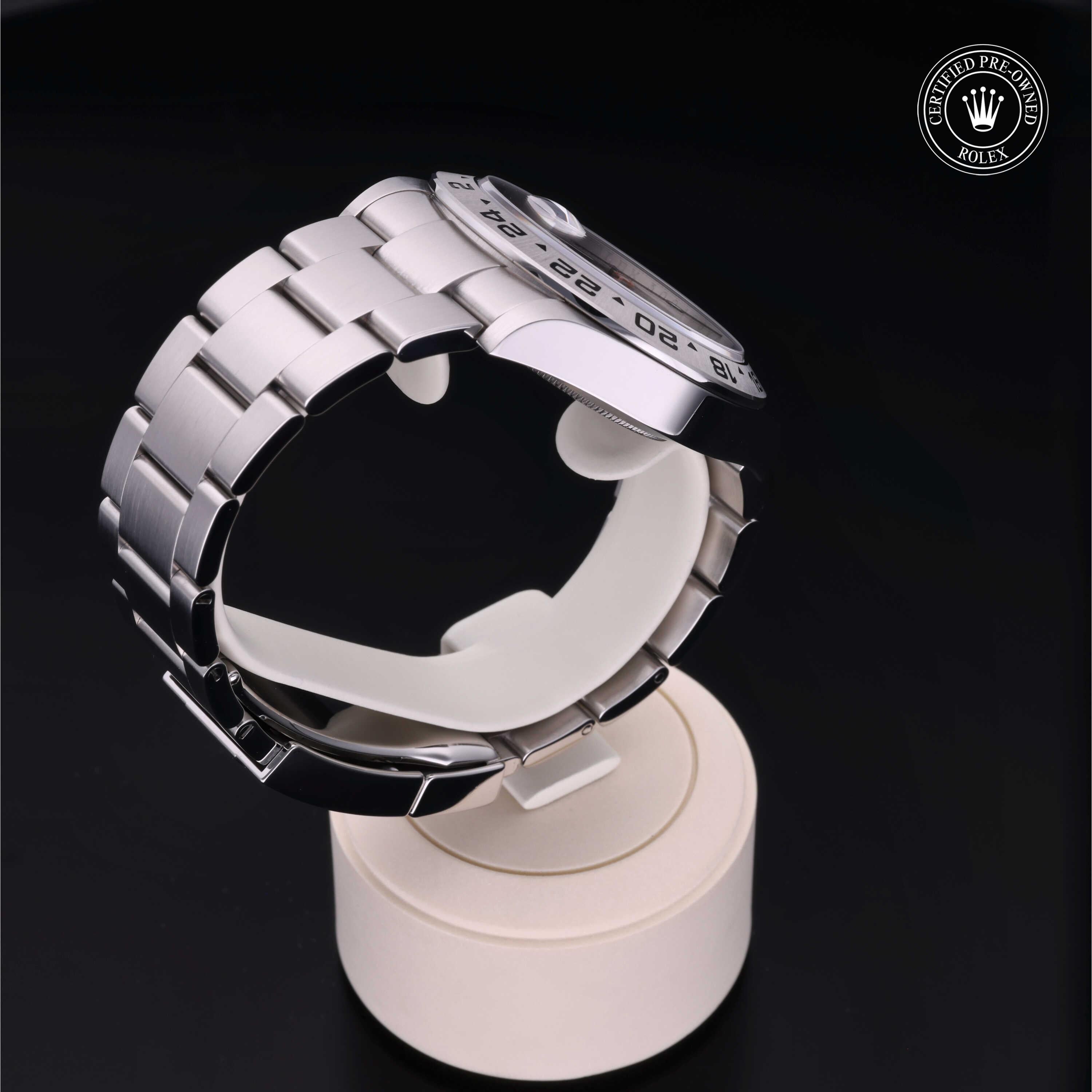 Rolex Explorer II 42 - 360° view