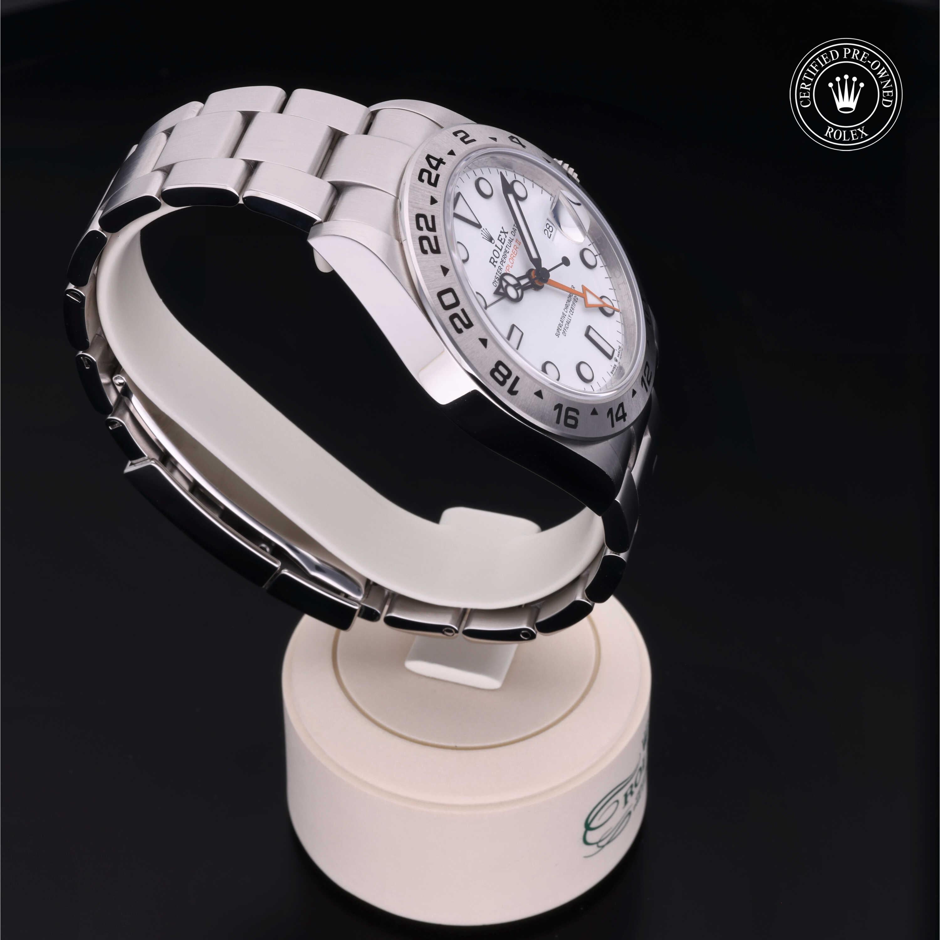 Rolex Explorer II 42 - 360° view