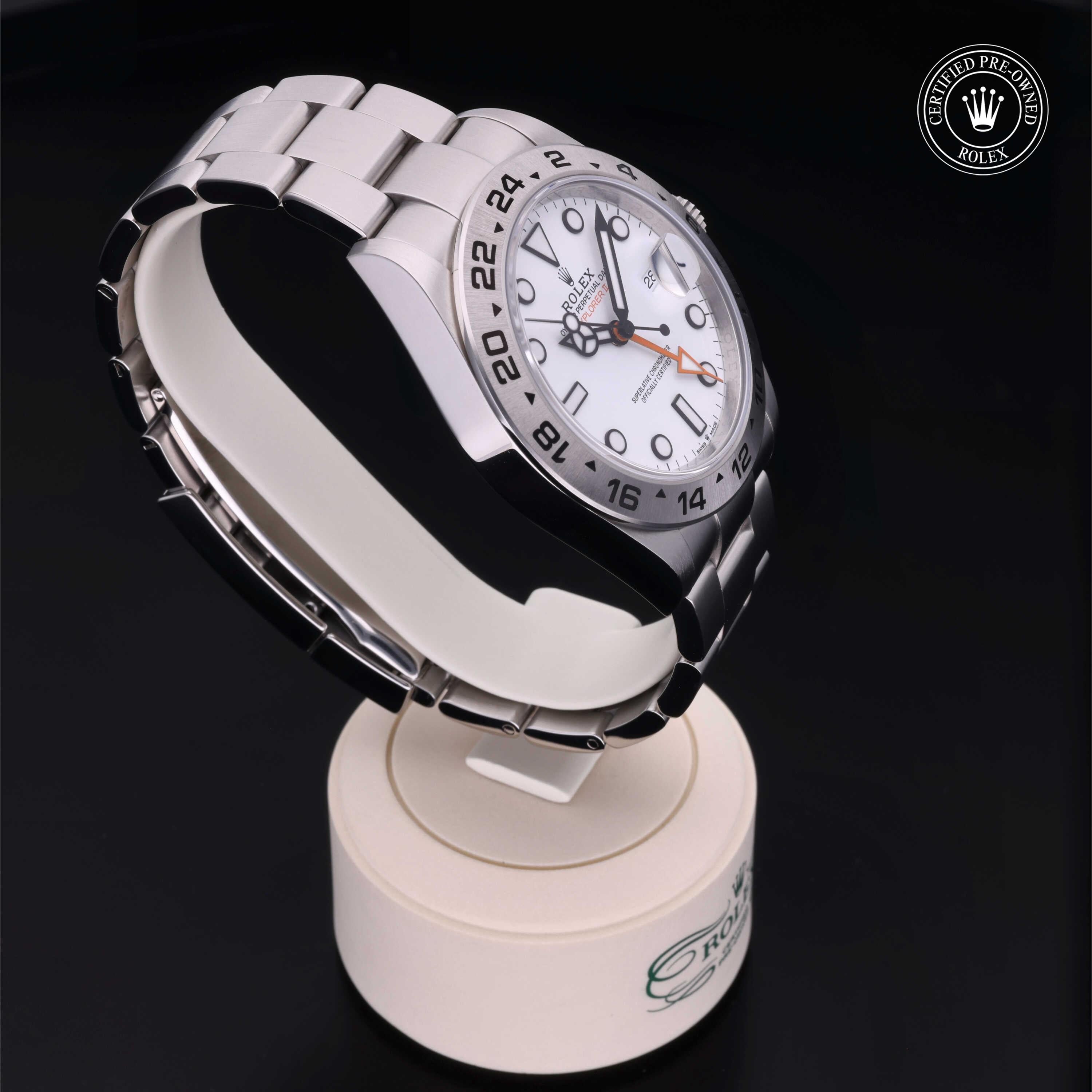 Rolex Explorer II 42 - 360° view