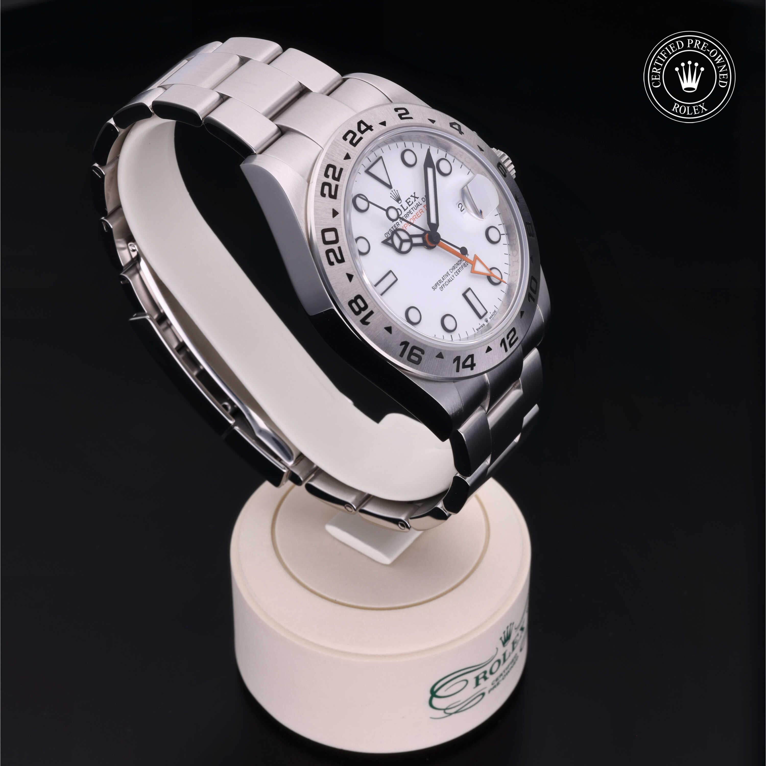 Rolex Explorer II 42 - 360° view
