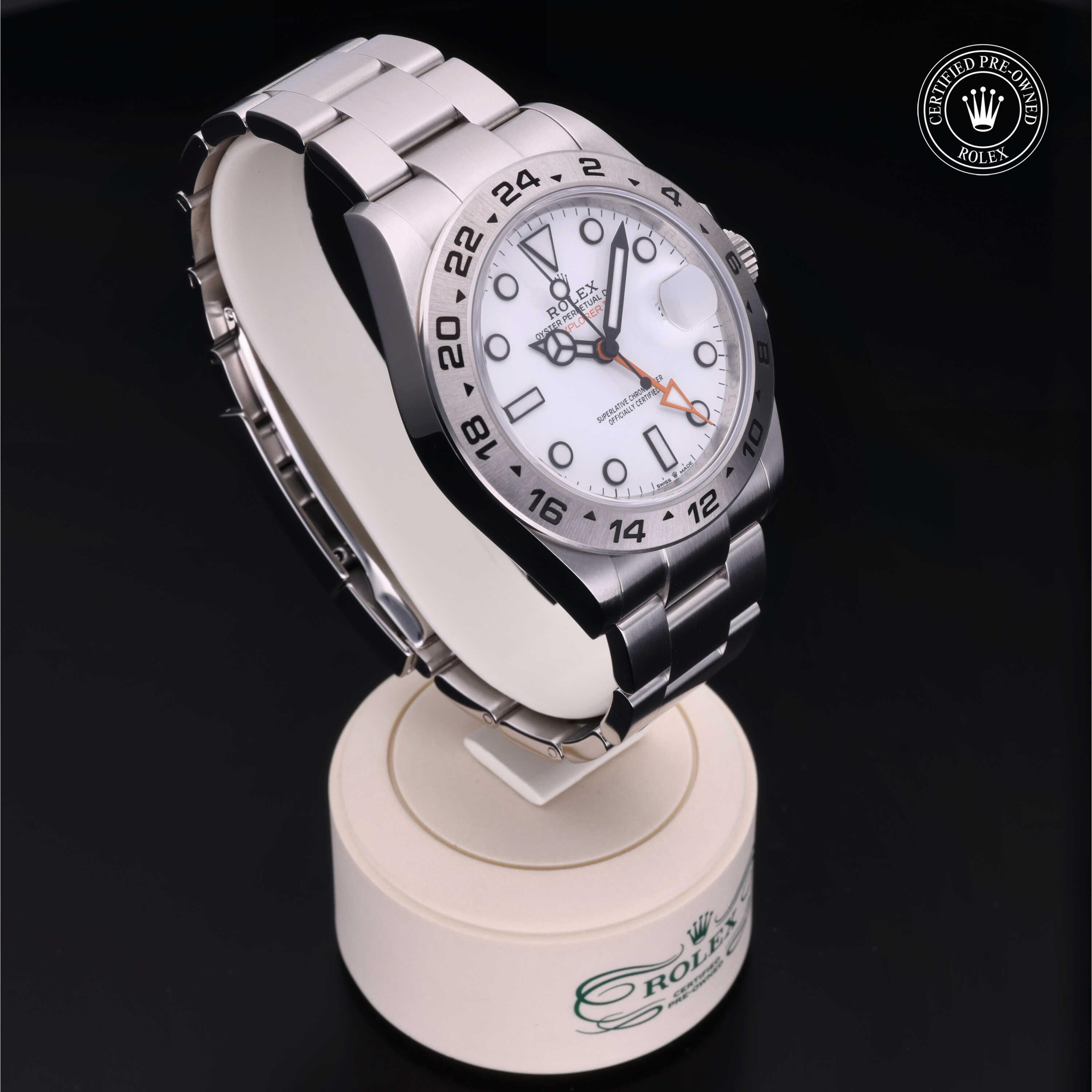 Rolex Explorer II 42 - 360° view