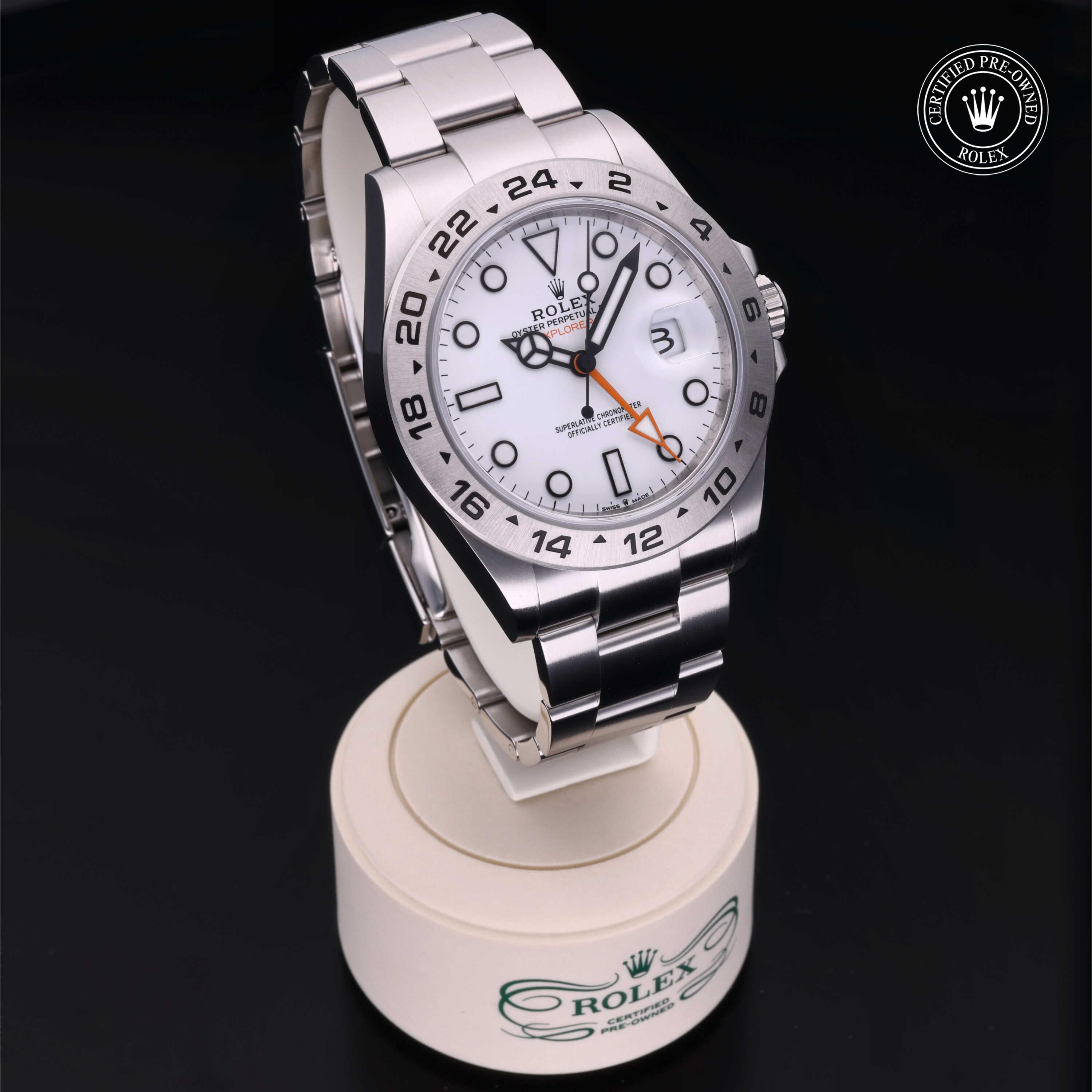 Rolex Explorer II 42 - 360° view