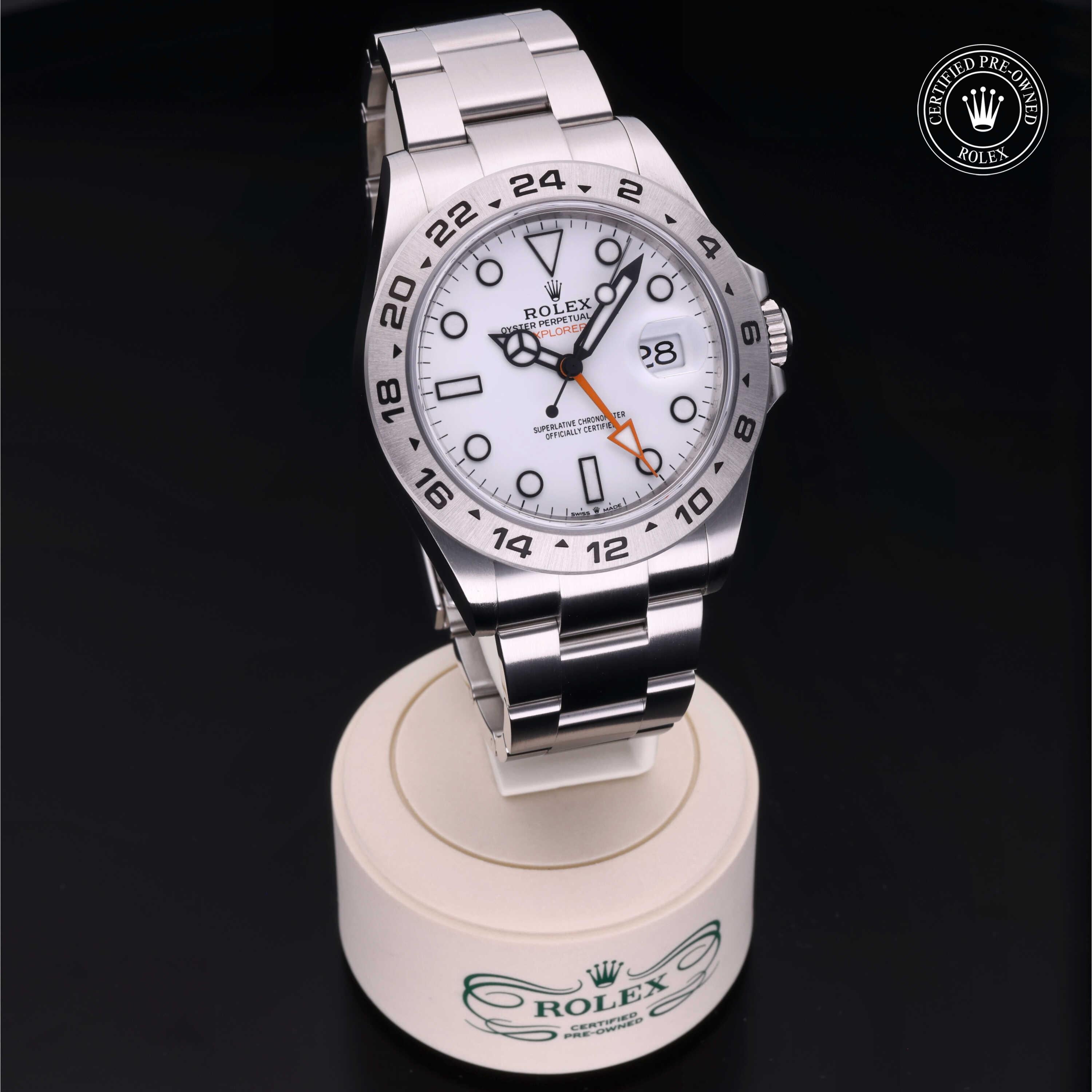 Rolex Explorer II 42 - 360° view