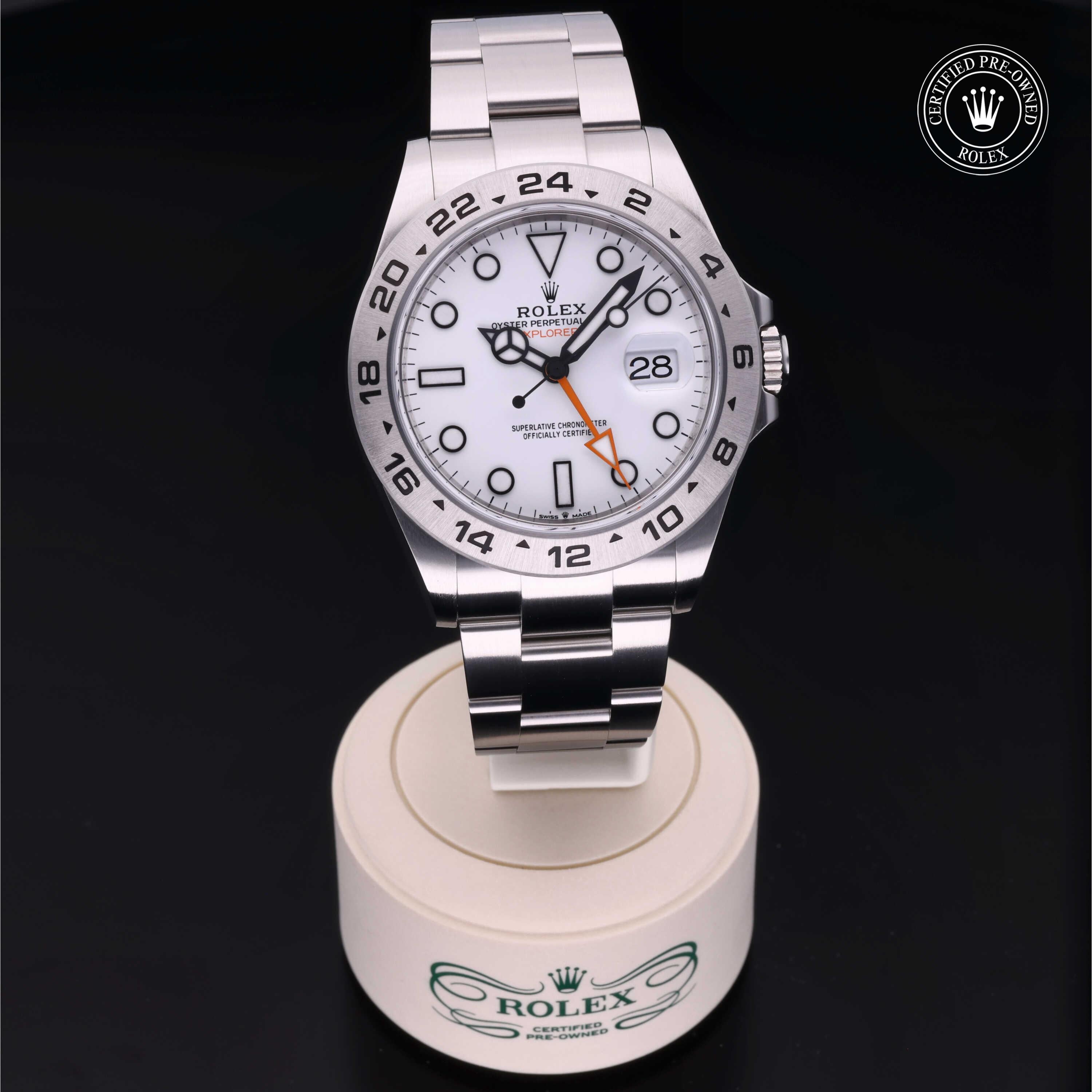 Rolex Explorer II 42 - 360° view