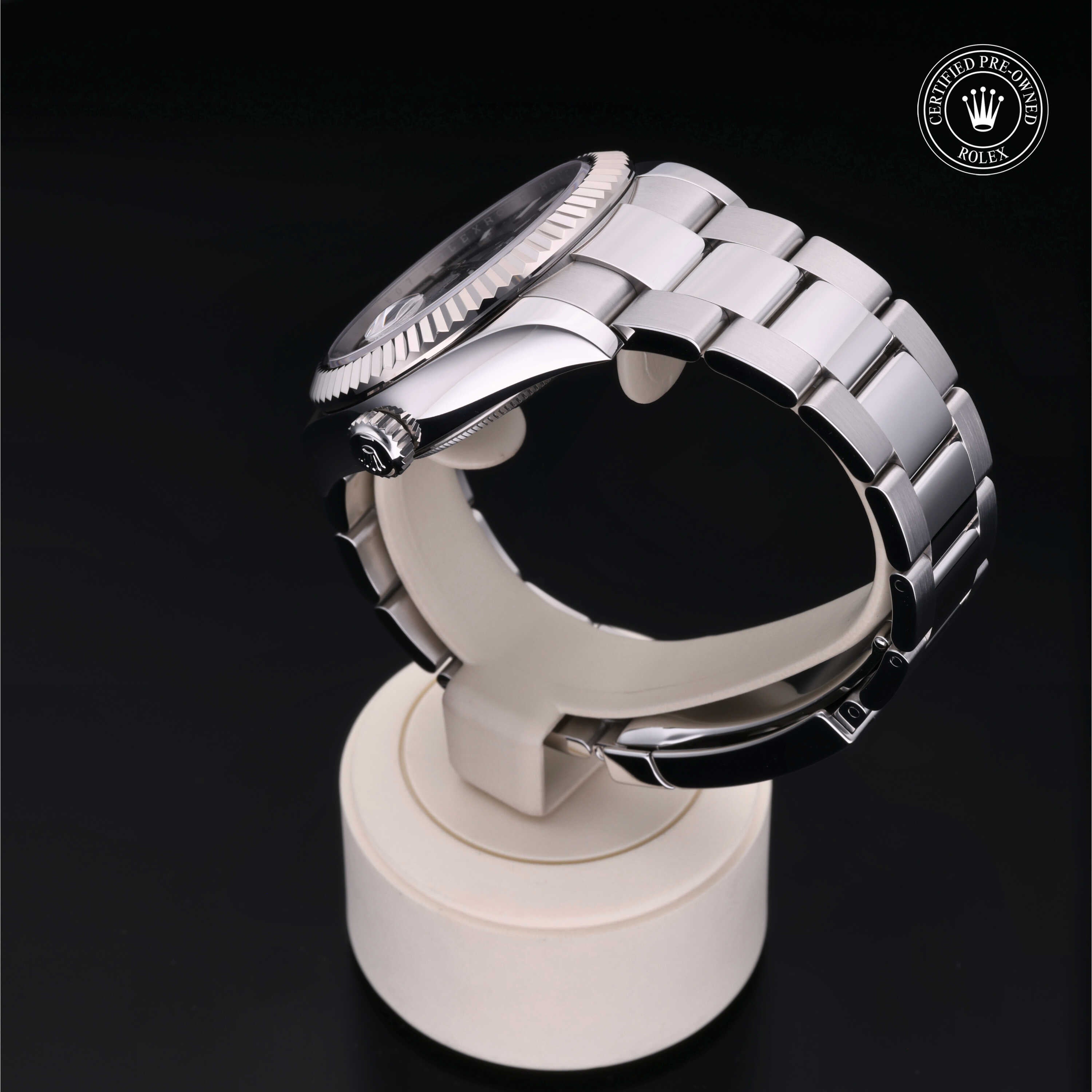 Rolex Sky-Dweller 42 - 360° view