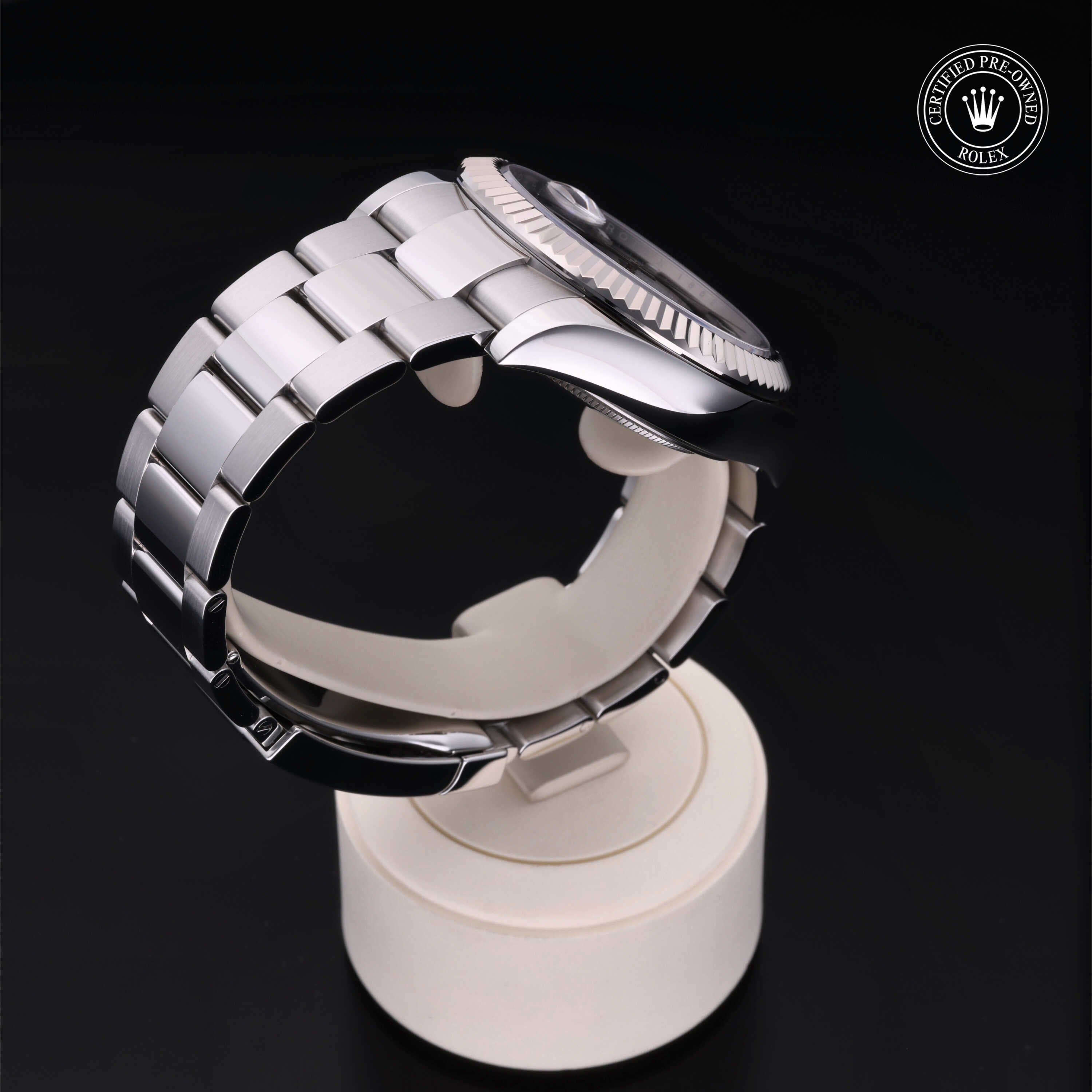 Rolex Sky-Dweller 42 - 360° view