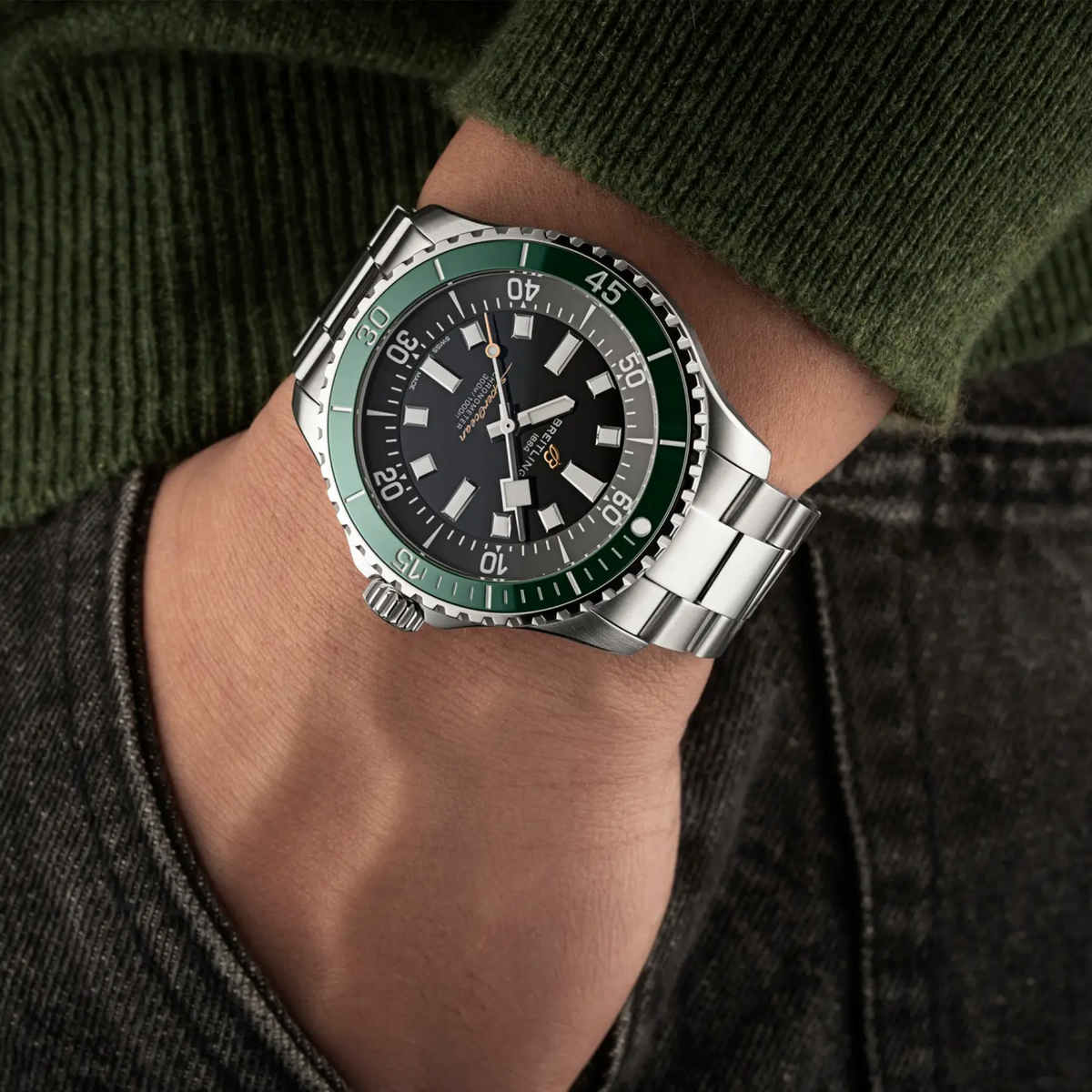 Breitling Superocean 44mm Swiss automatic watch with rotating bezel and stainless steel bracelet